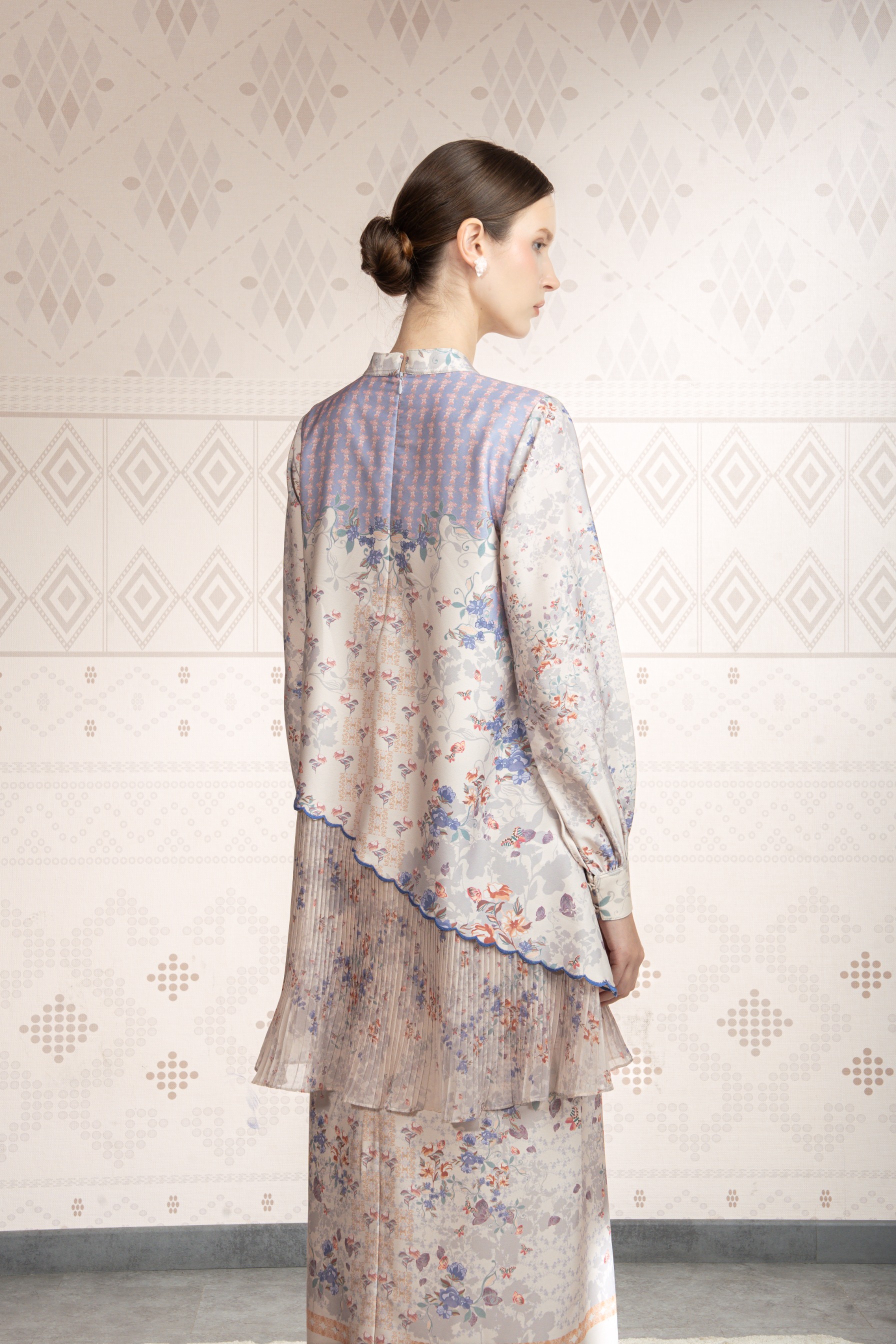 Sylviora Kurung in Light Daisy