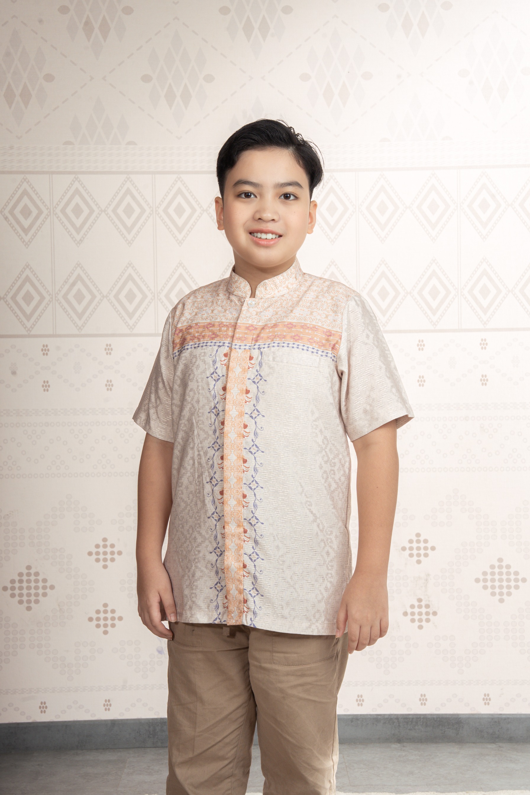 Sylviora Koko Anak in Light Daisy