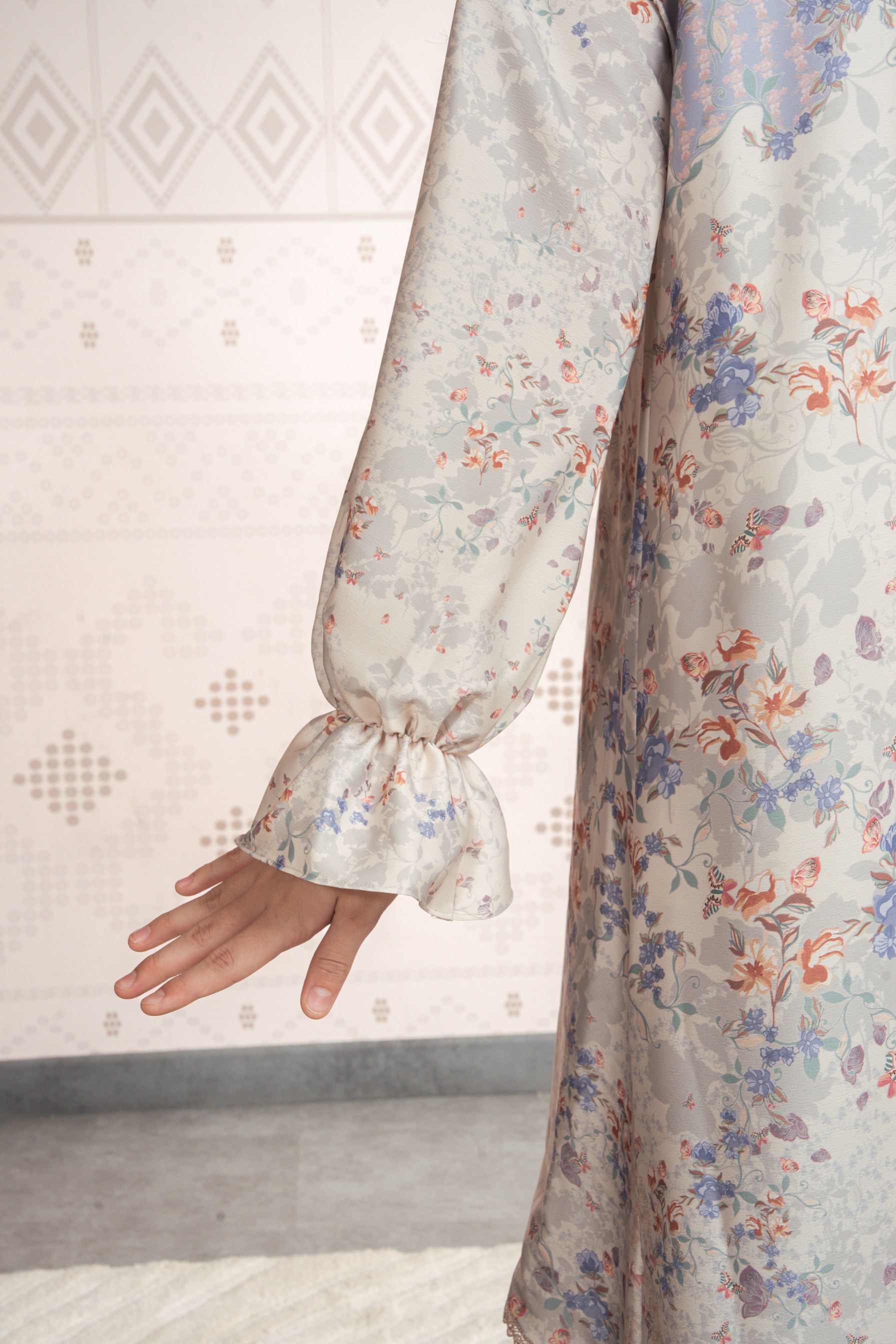 Sylviora Dress Anak in Light Daisy