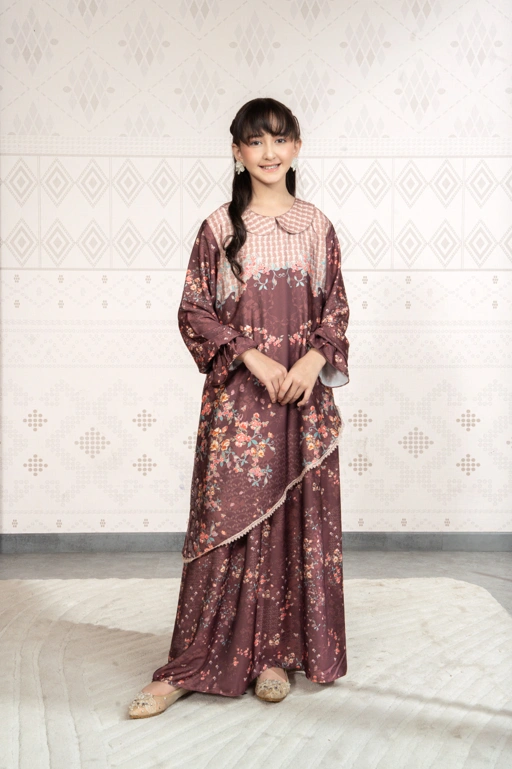 Image of Sylviora Dress Anak in Mahogany