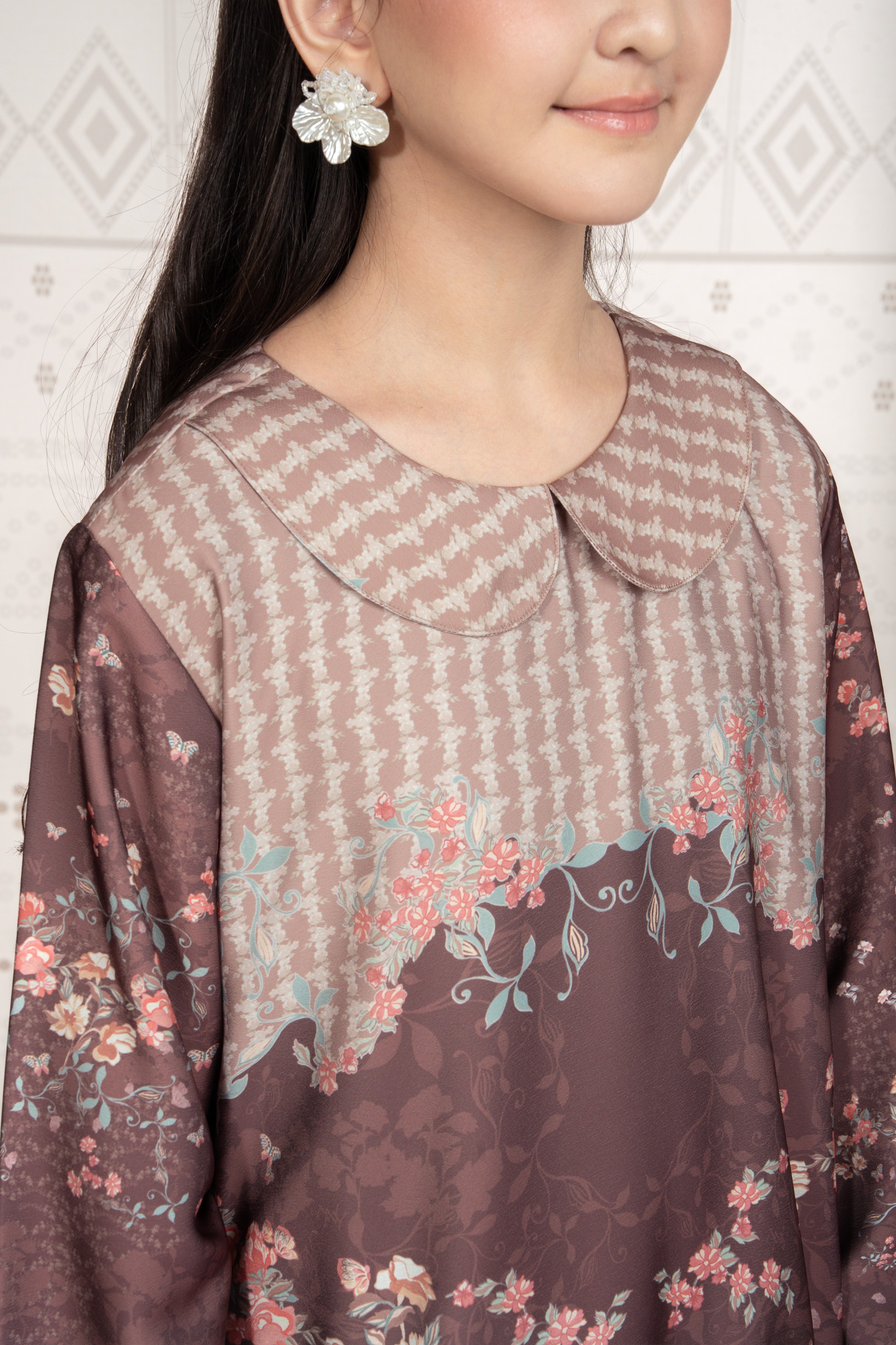 Sylviora Dress Anak in Mahogany