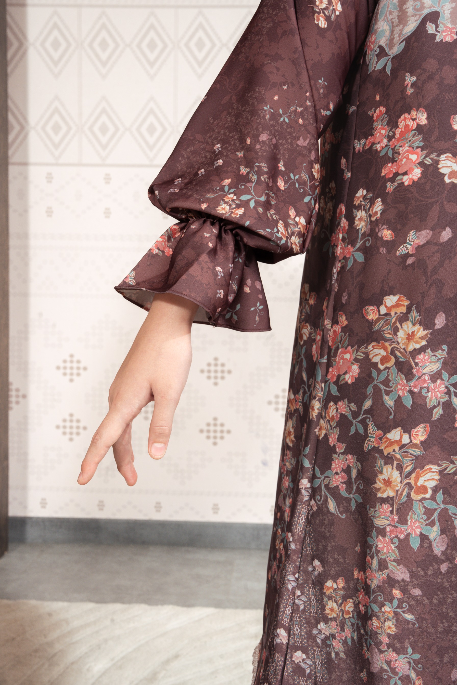 Sylviora Dress Anak in Mahogany
