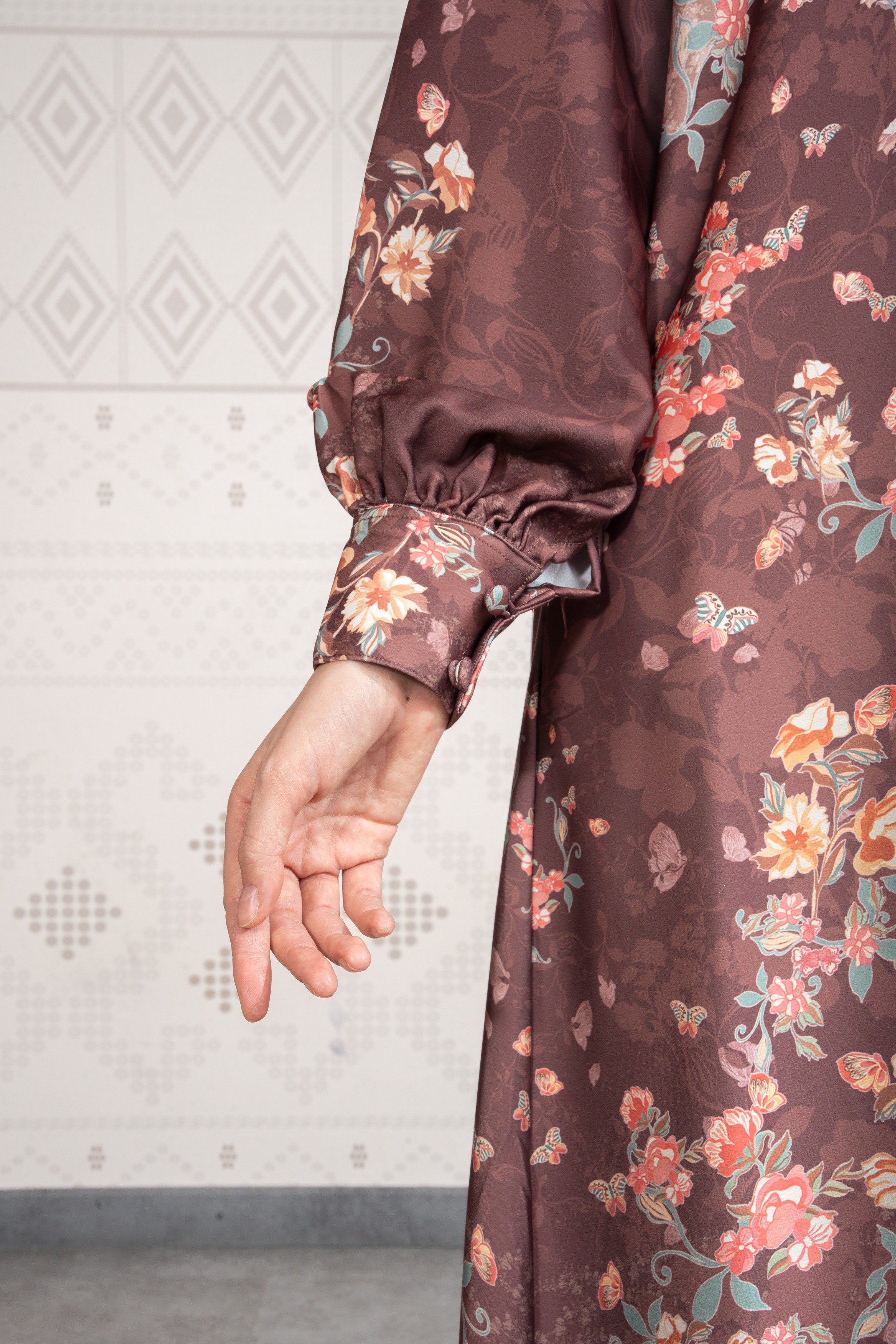 Sylviora Dress in Mahogany