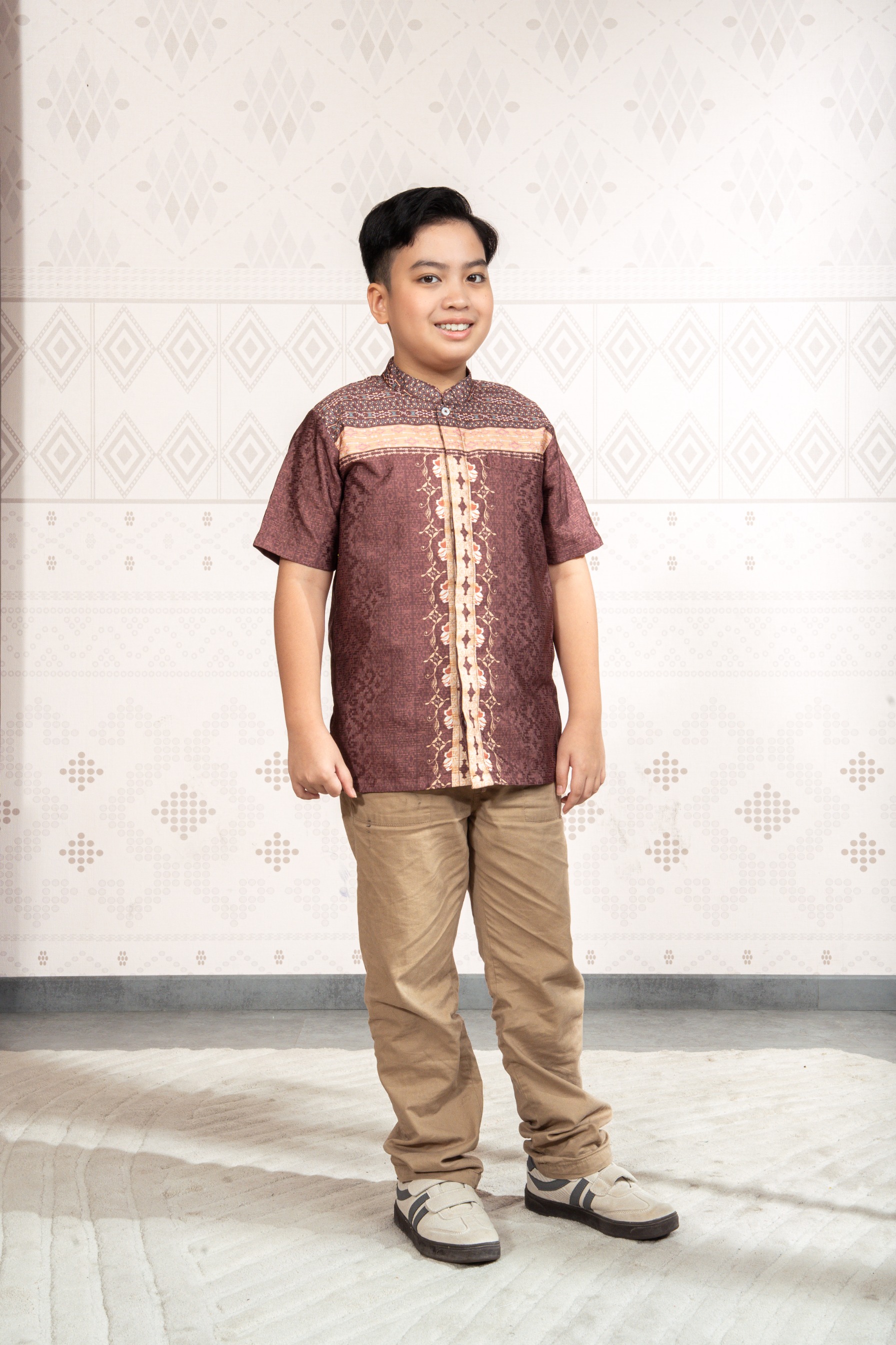 Sylviora Koko Anak in Mahogany