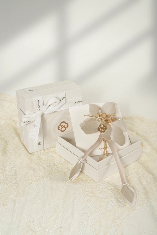 Lana Brooch