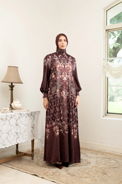 PO Omah Nenek Dress in Vintage Burgundy