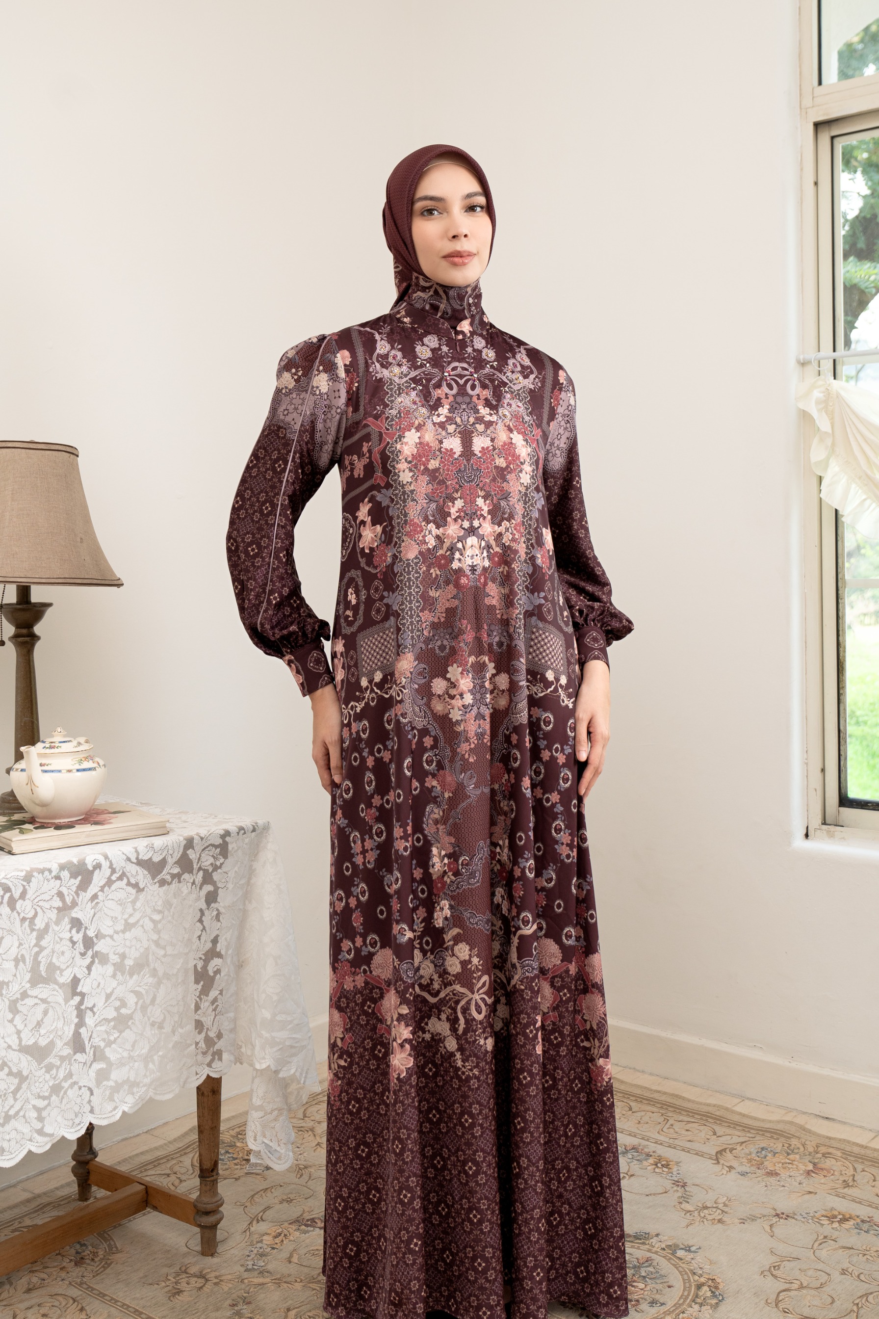 PO Omah Nenek Dress in Vintage Burgundy