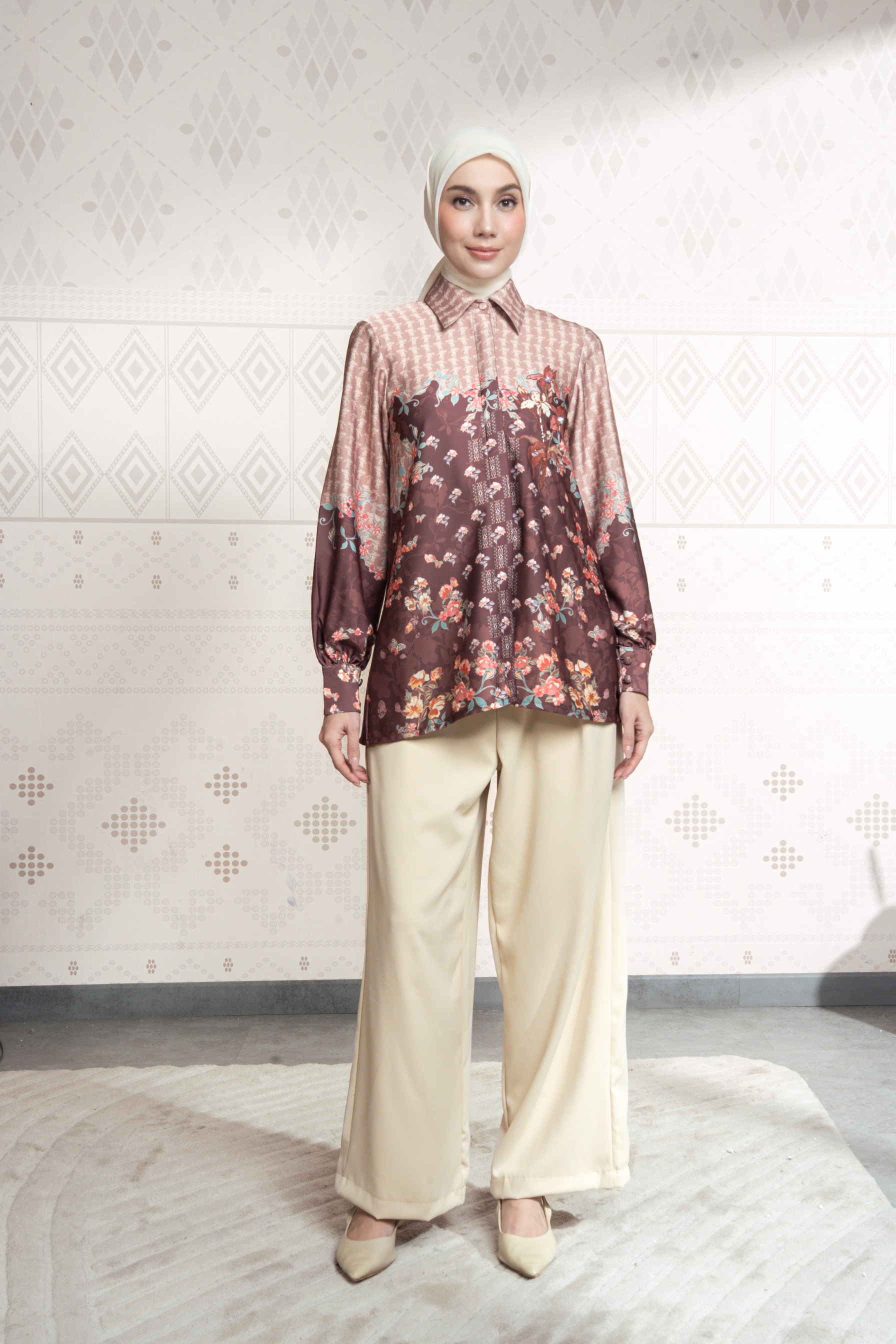 Sylviora Blouse in Mahogany