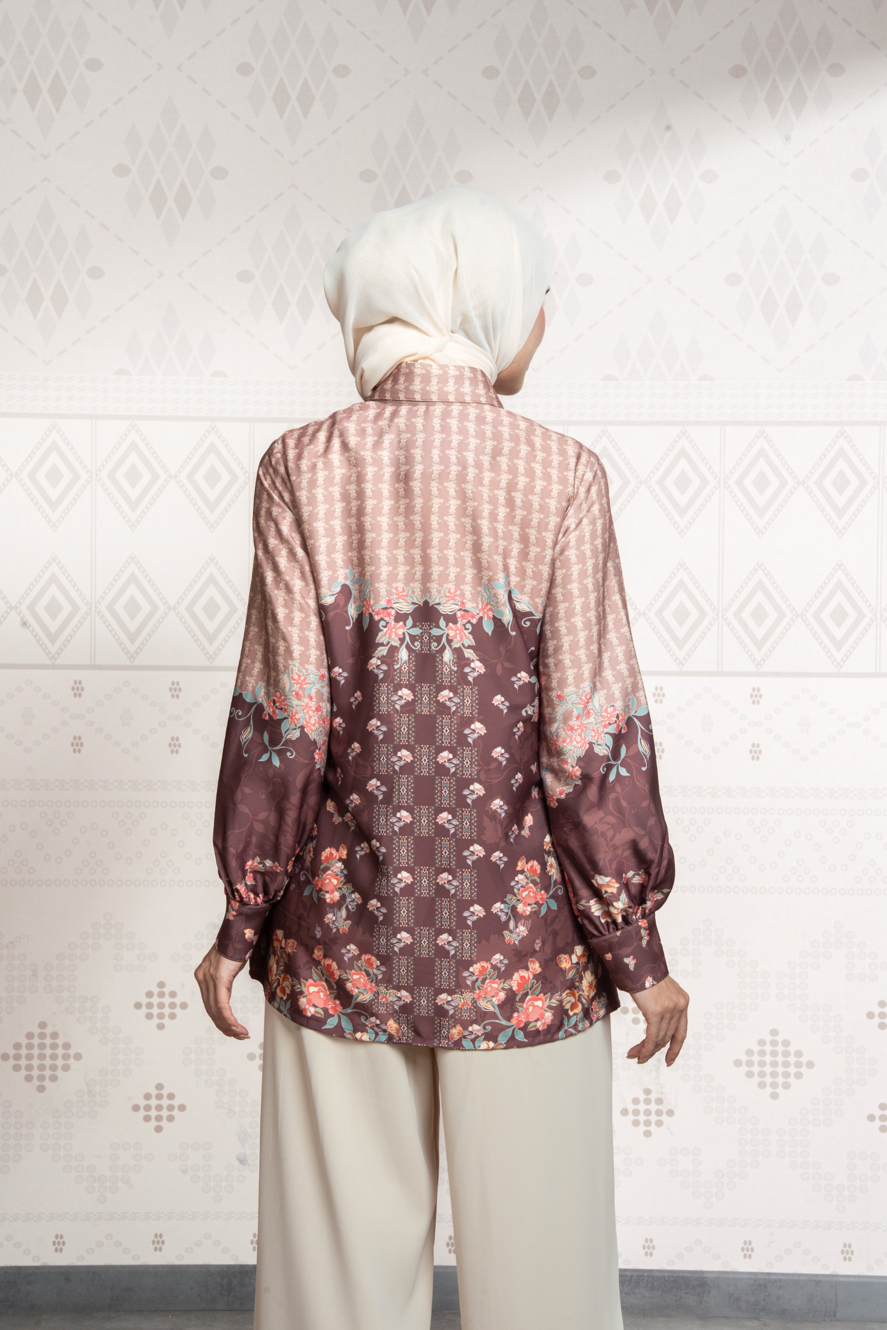 Sylviora Blouse in Mahogany
