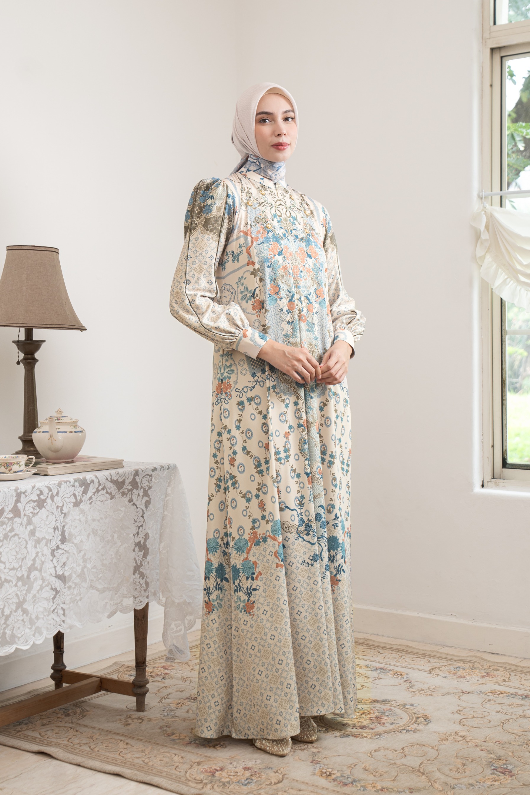 PO Omah Nenek Dress in Ivory Garden