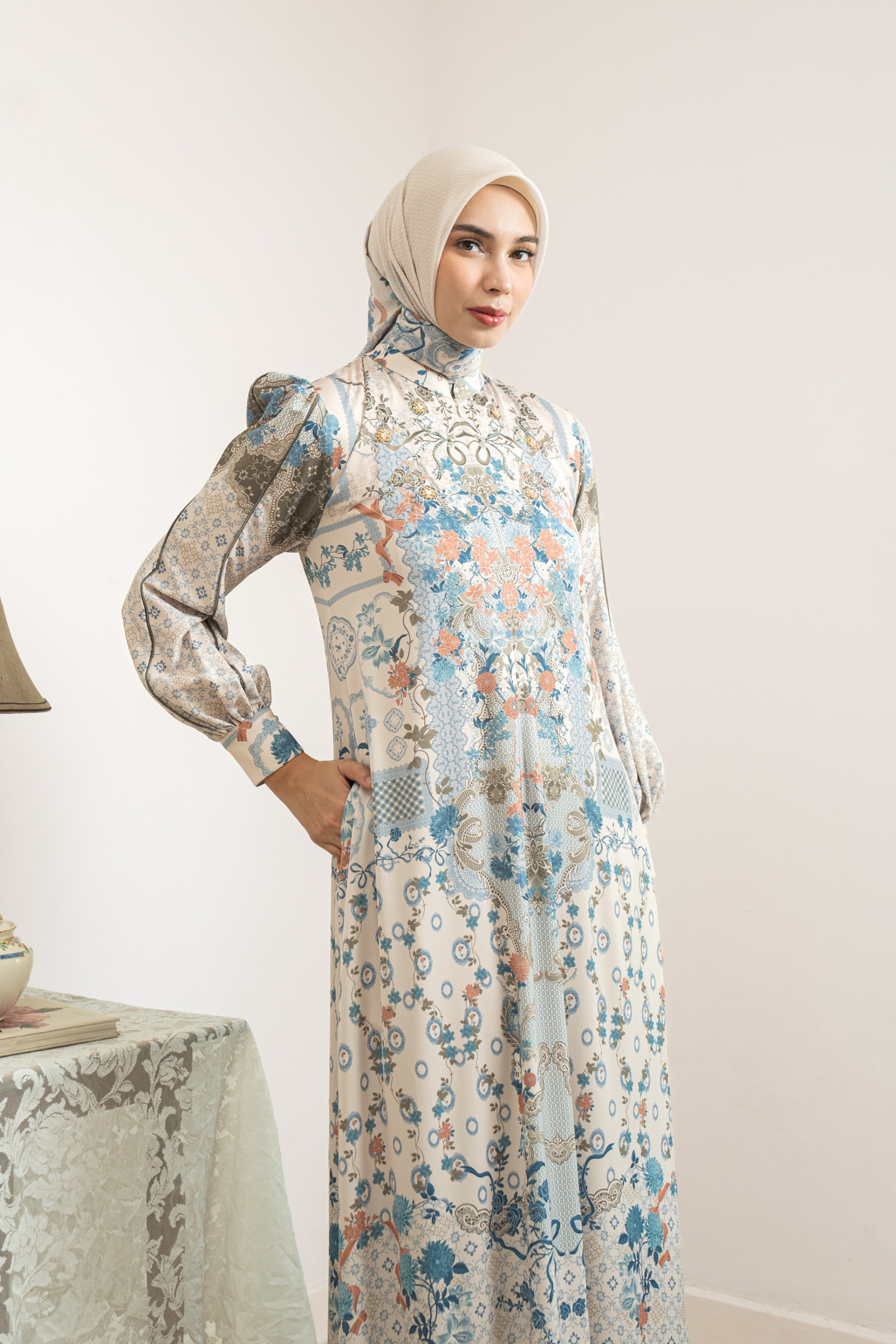 PO Omah Nenek Dress in Ivory Garden