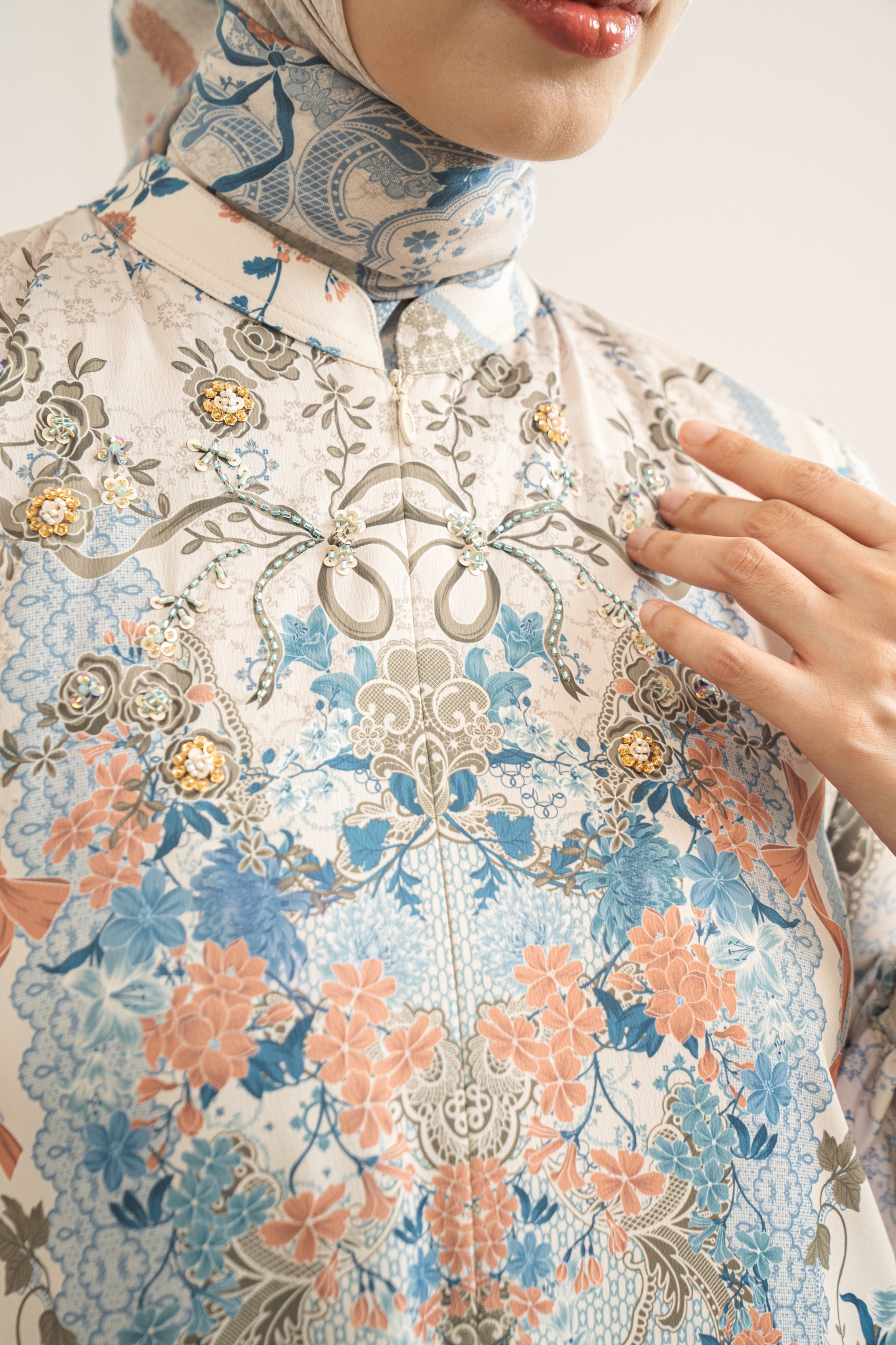 PO Omah Nenek Dress in Ivory Garden