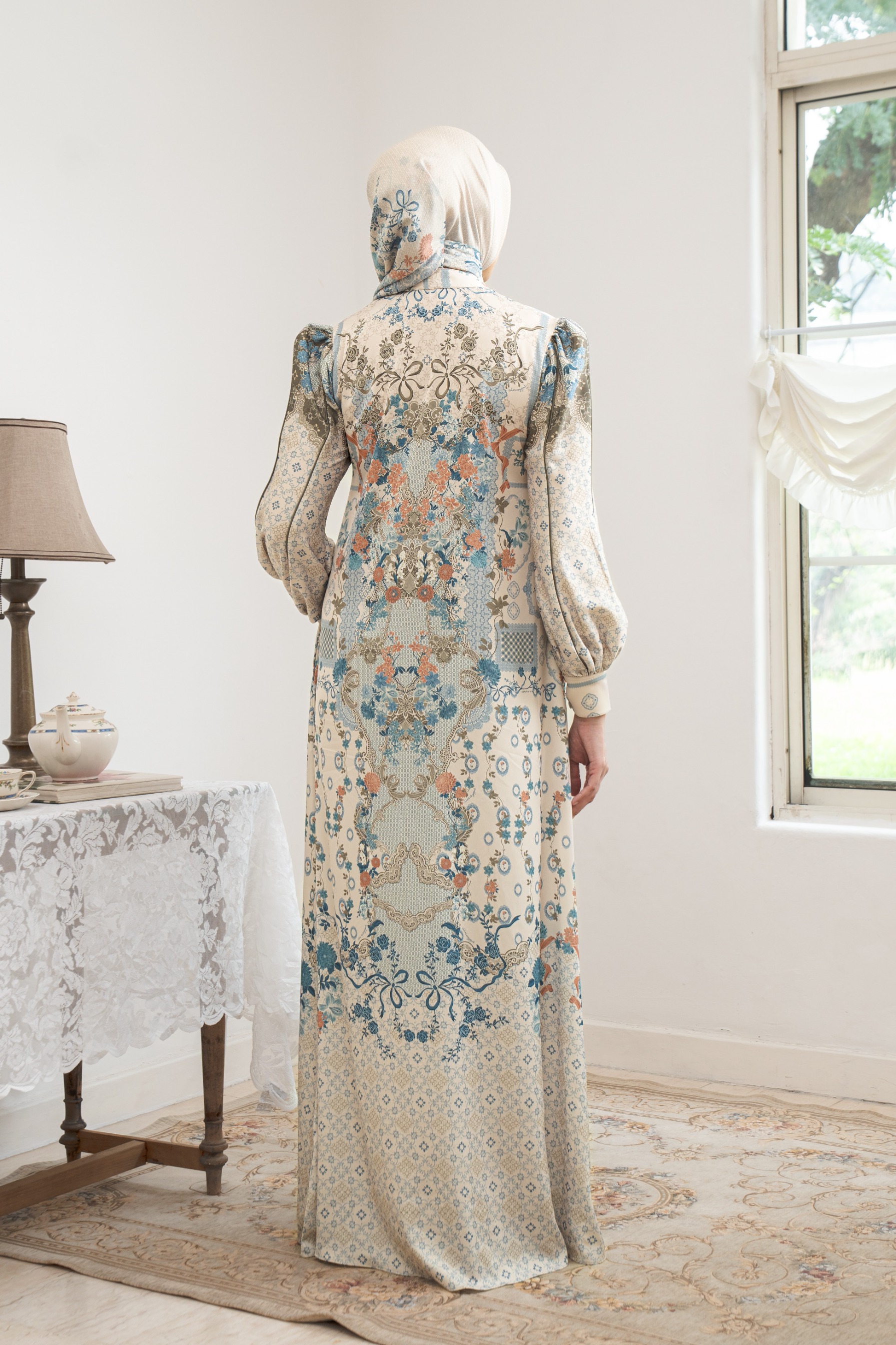 PO Omah Nenek Dress in Ivory Garden