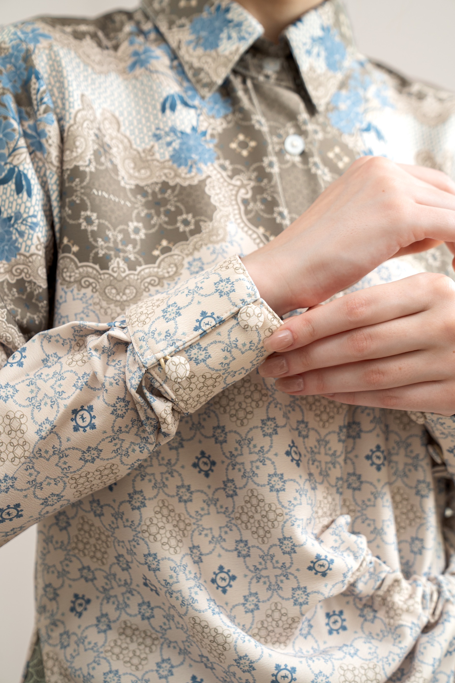 PO Omah Nenek Blouse in Ivory Garden