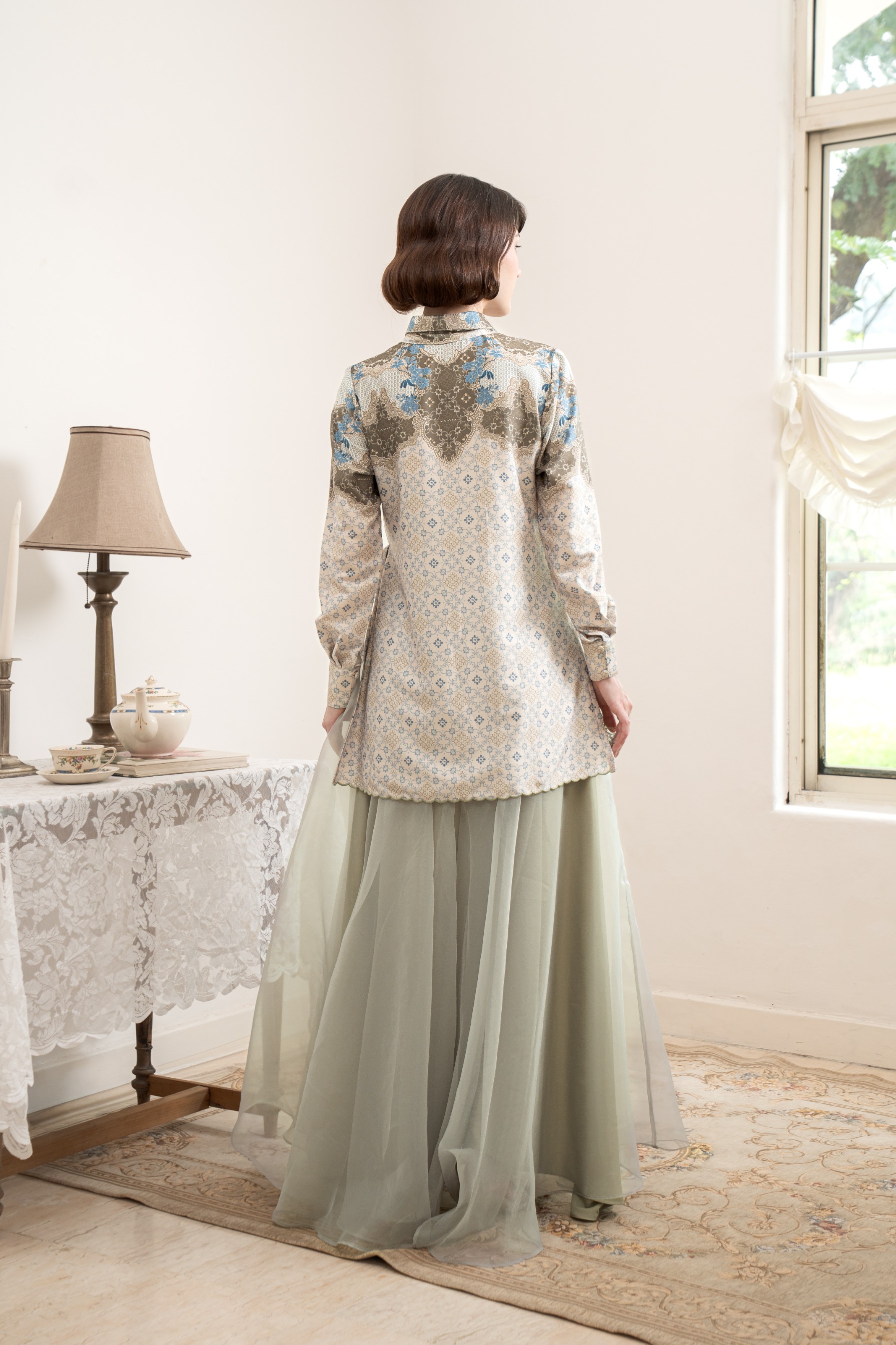 PO Omah Nenek Blouse in Ivory Garden
