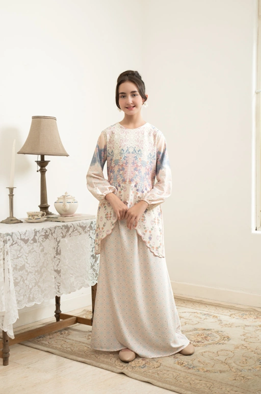 Omah Nenek Kurung Anak in Blush Serenity