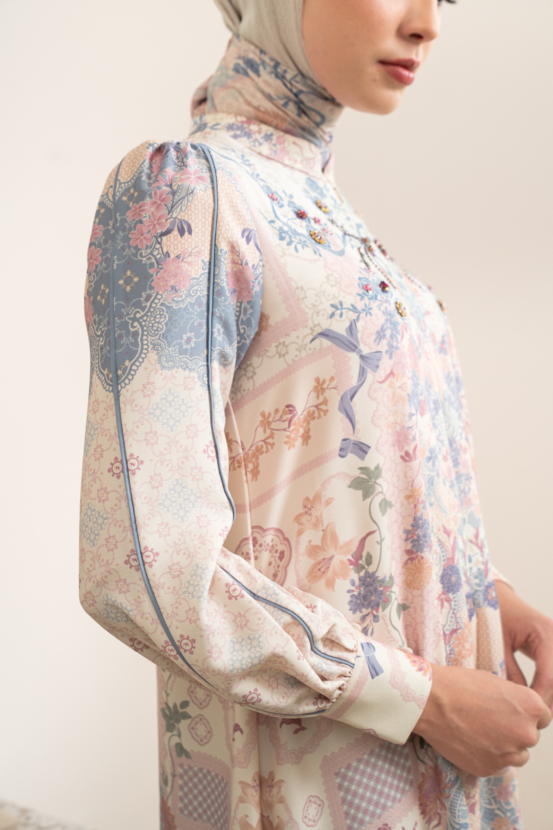 PO Omah Nenek Dress in Blue Serenity
