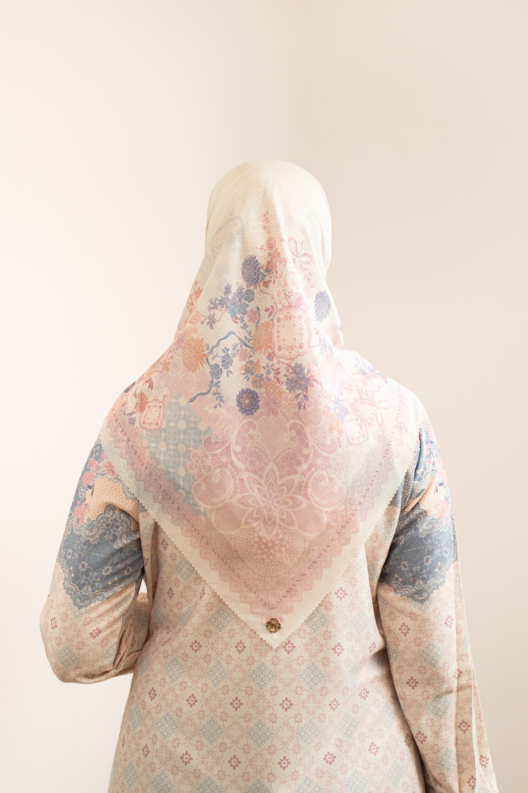 PO Omah Nenek Scarf in Blue Serenity