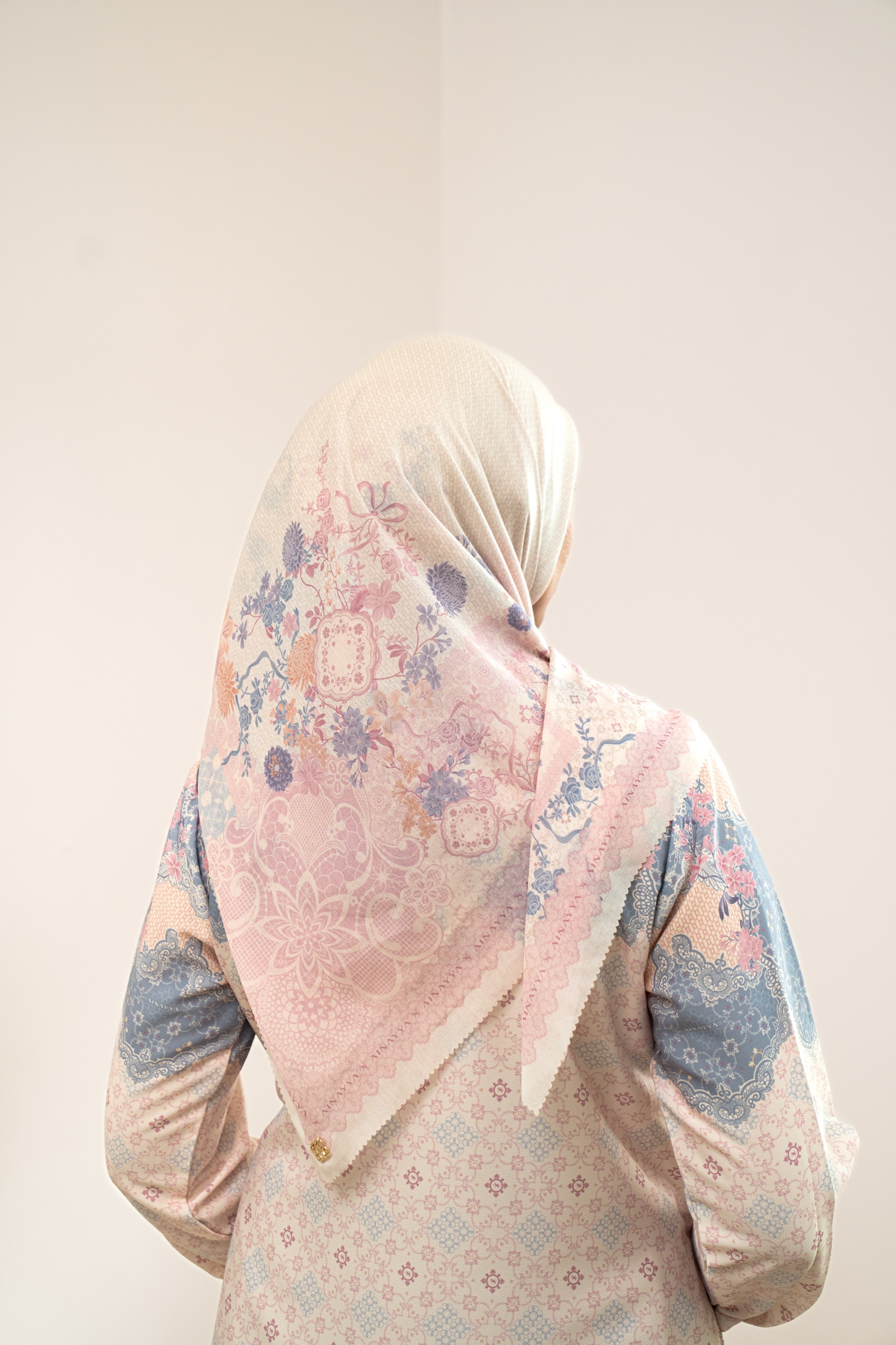 PO Omah Nenek Scarf in Blue Serenity