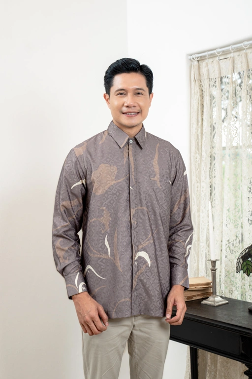 PO Lana Shirt Men in Misty Taupe