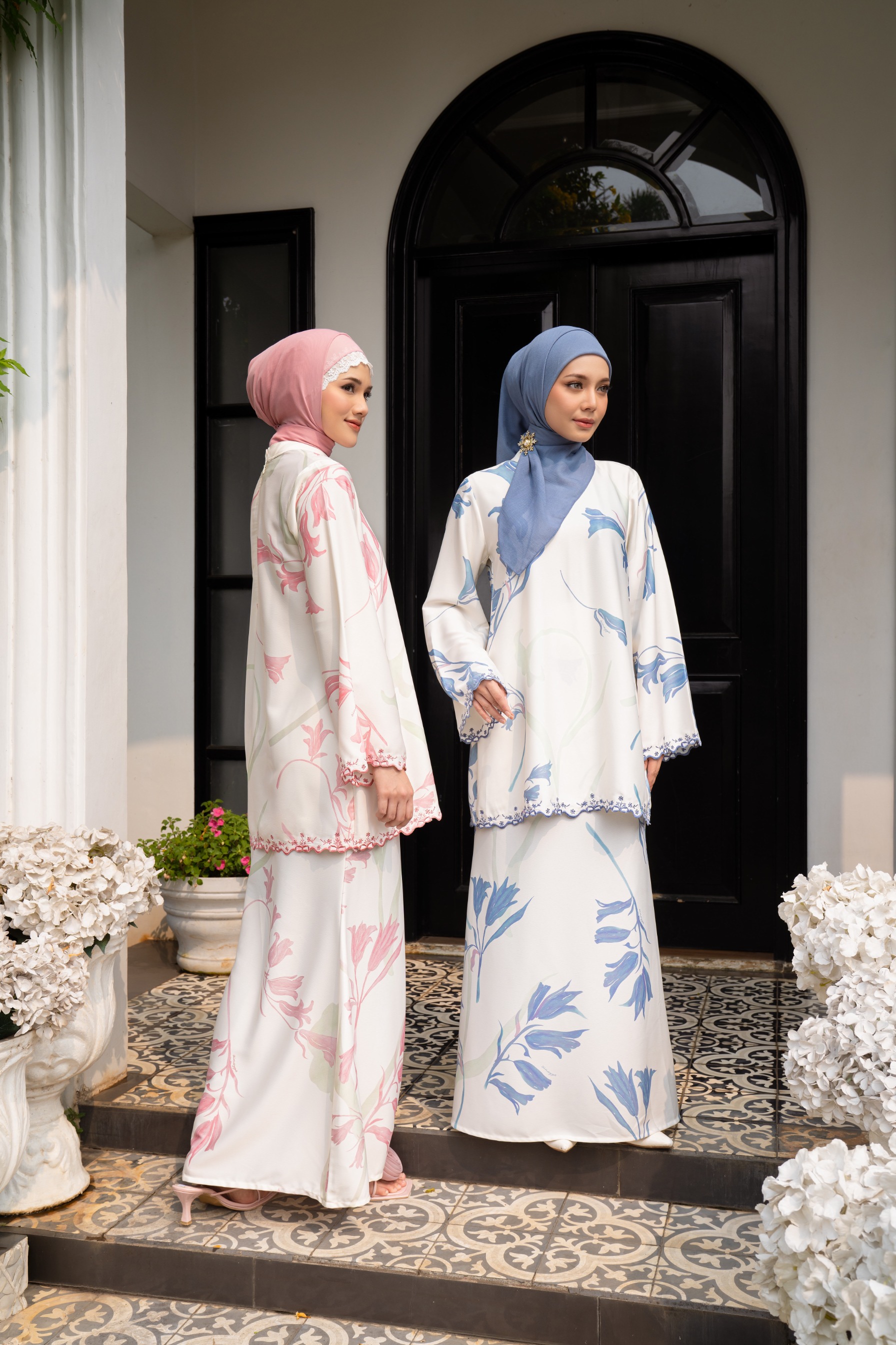 Lana Kurung in Lily Sky