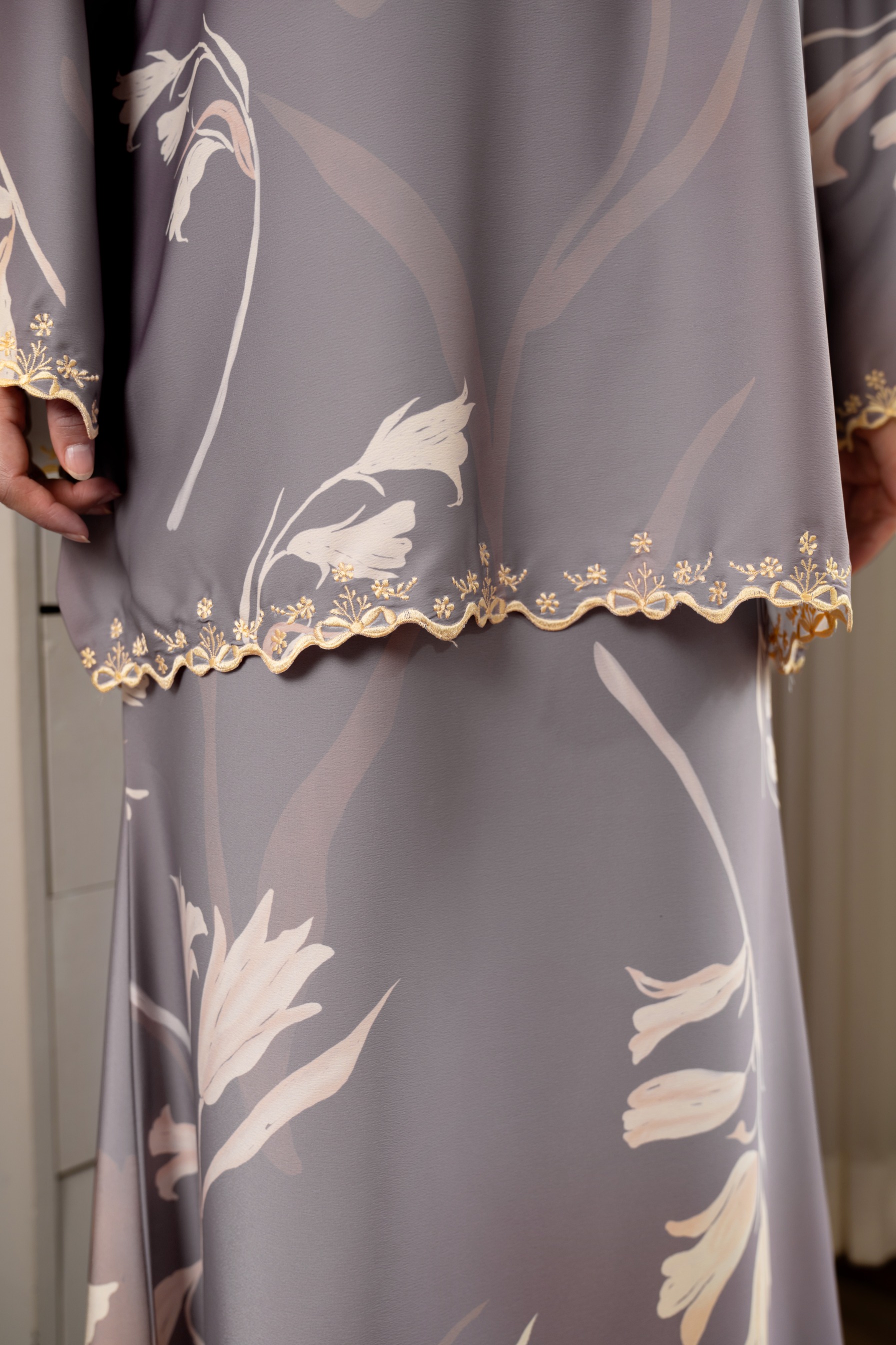 Lana Kurung in Misty Taupe