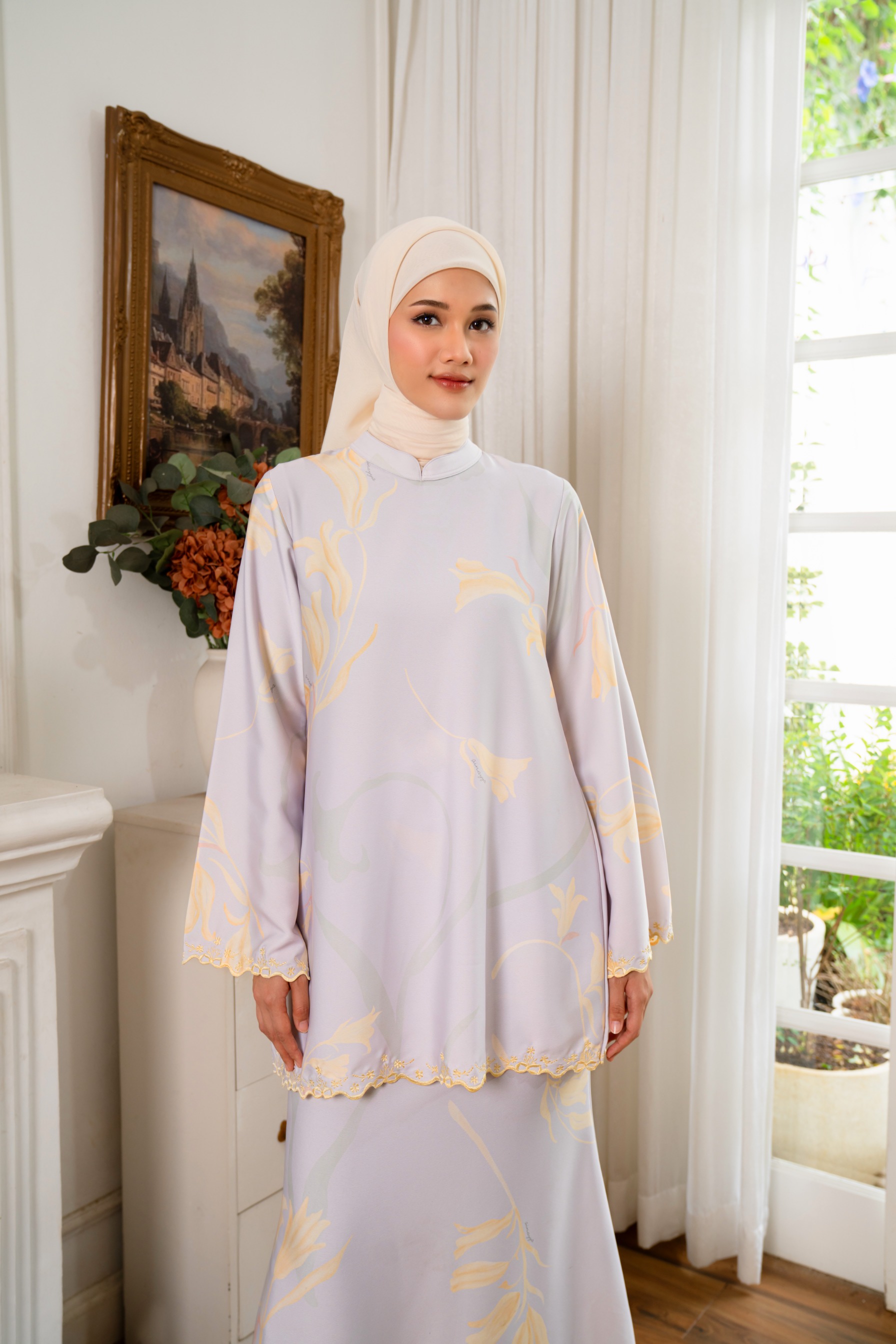 Lana Kurung in Orchid Bloom