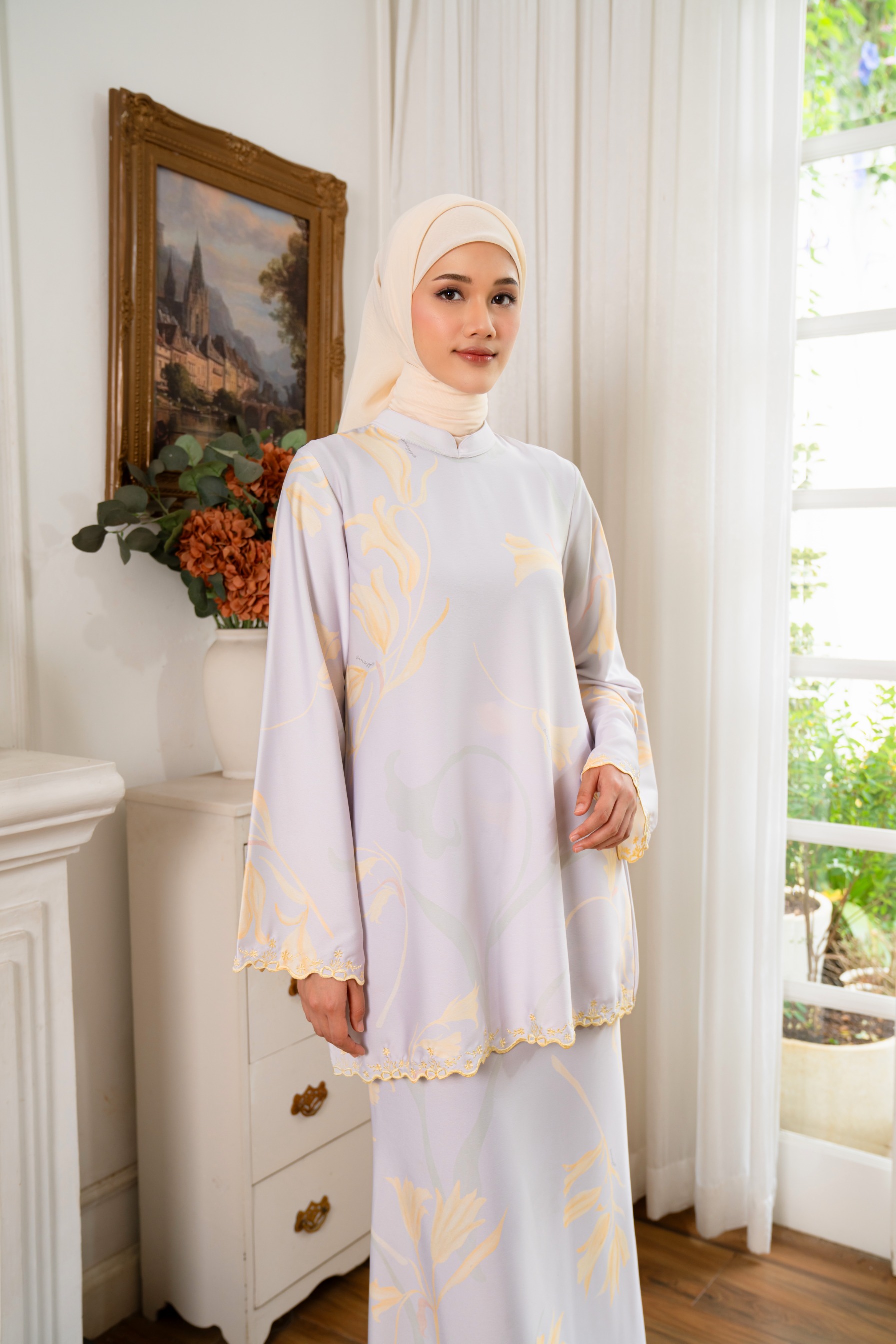 Lana Kurung in Orchid Bloom