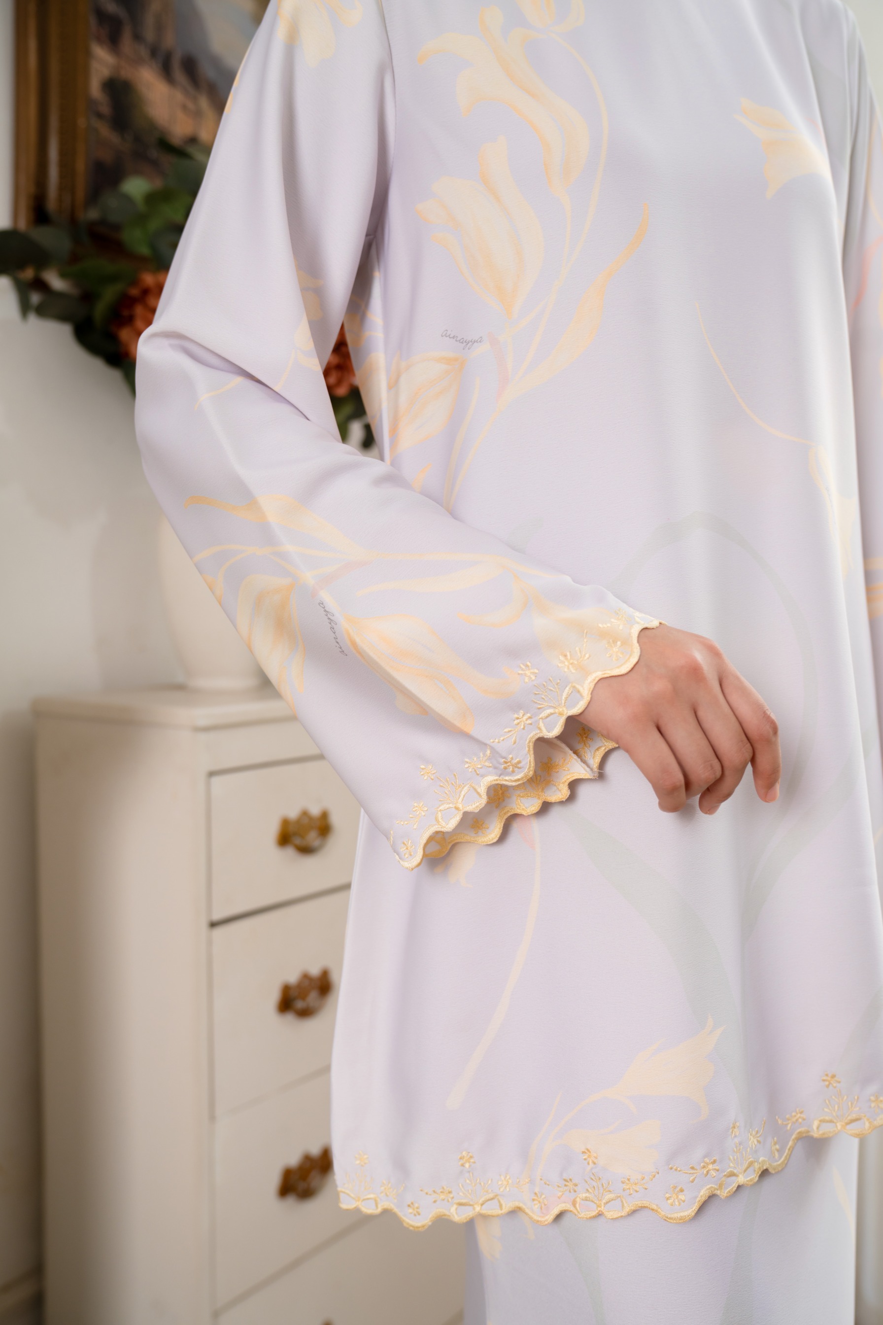 Lana Kurung in Orchid Bloom