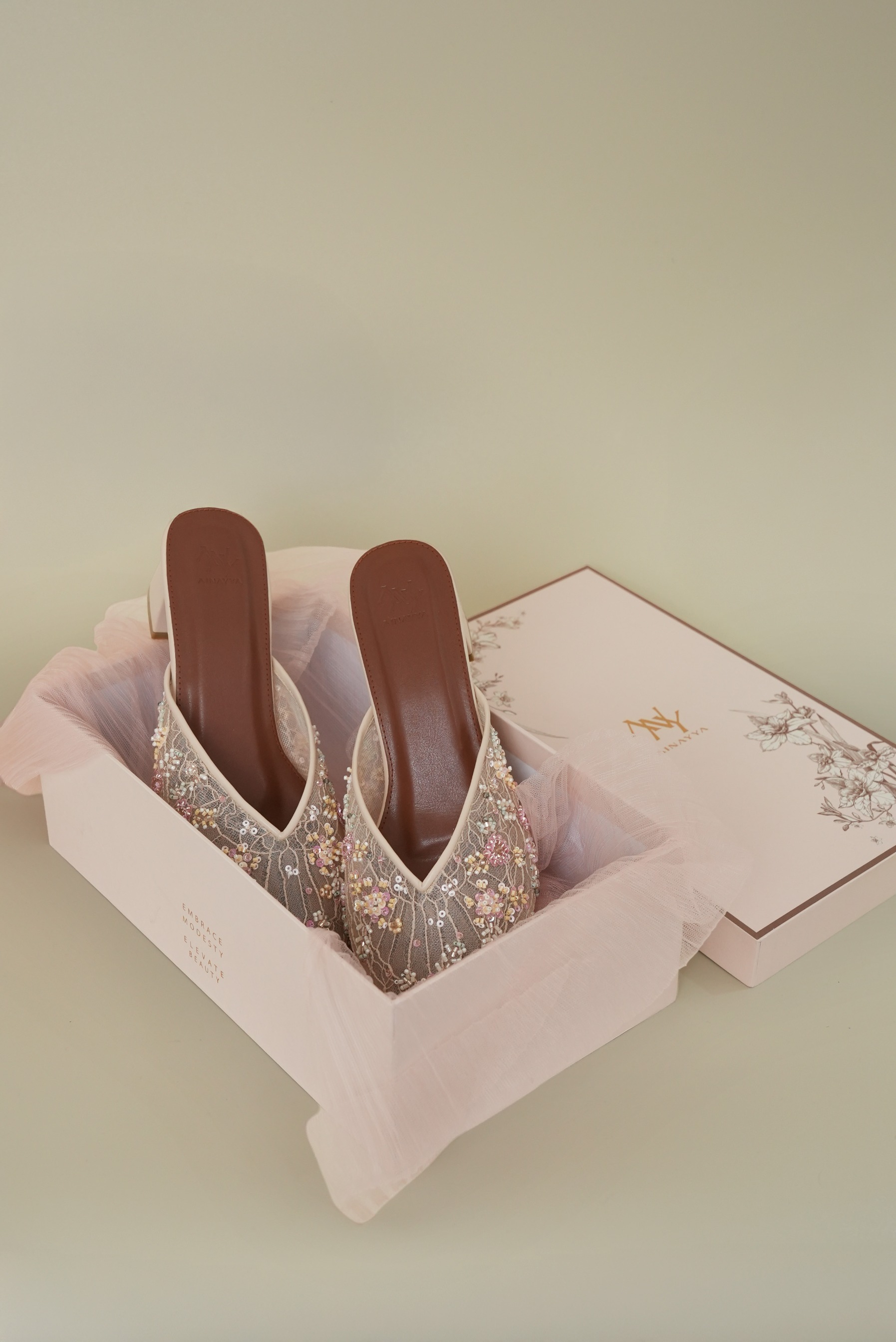 Viona Shoes in Cream