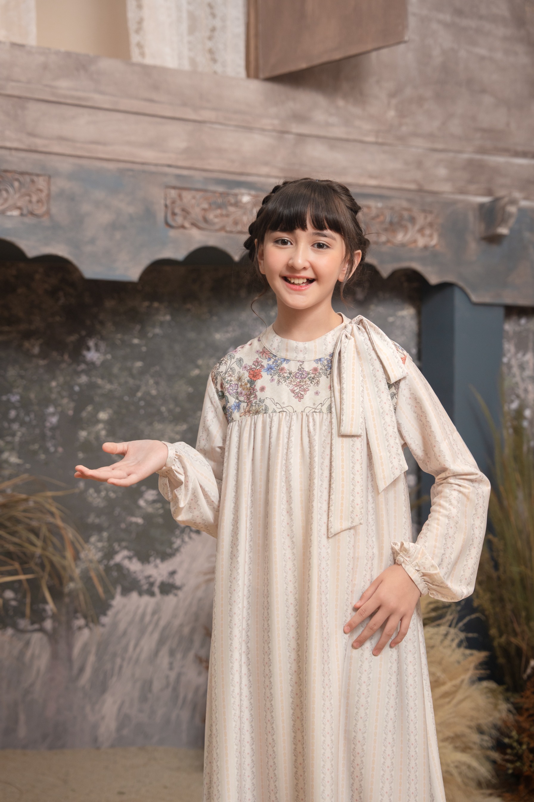 Meutia Dress Kids in Ivory Pearl