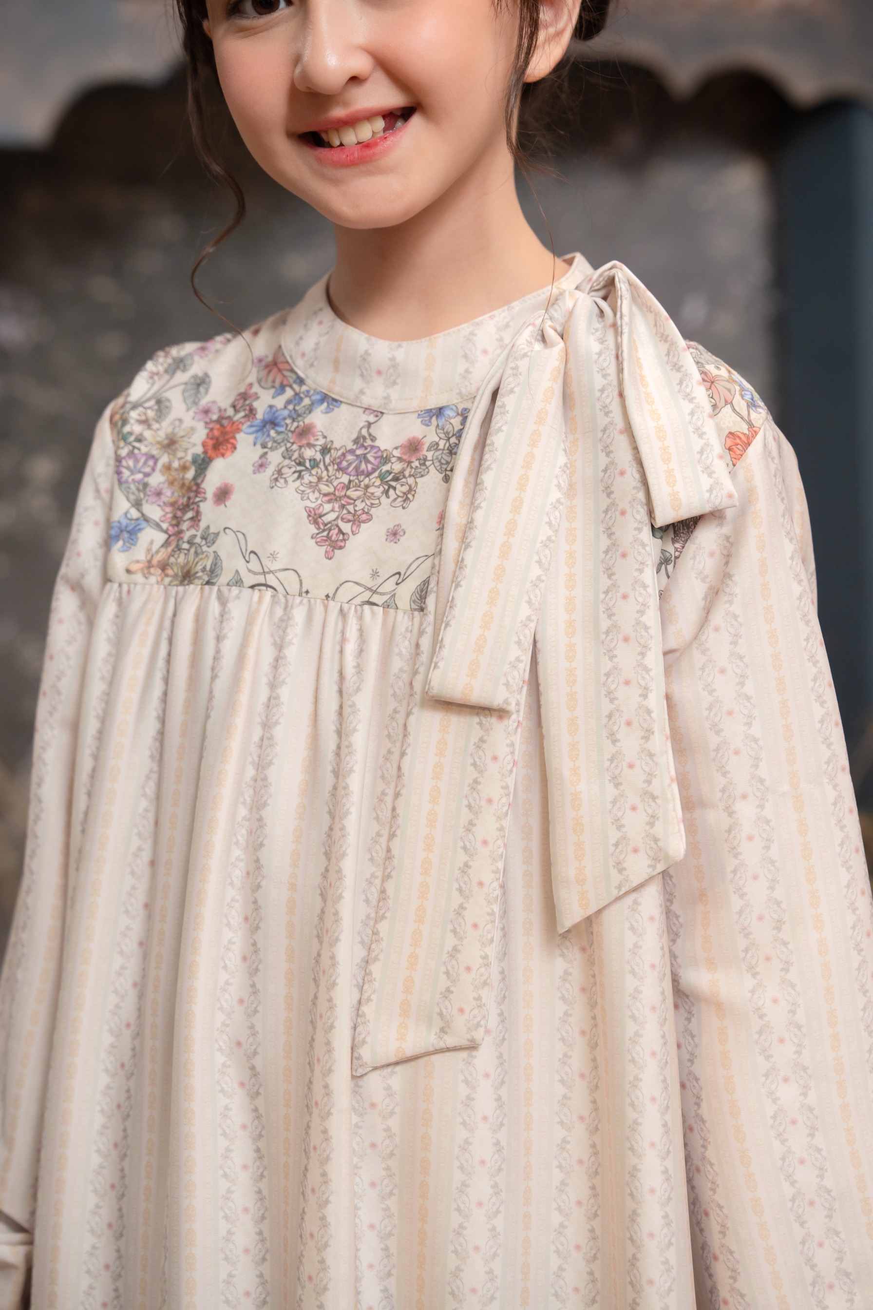 Meutia Dress Kids in Ivory Pearl