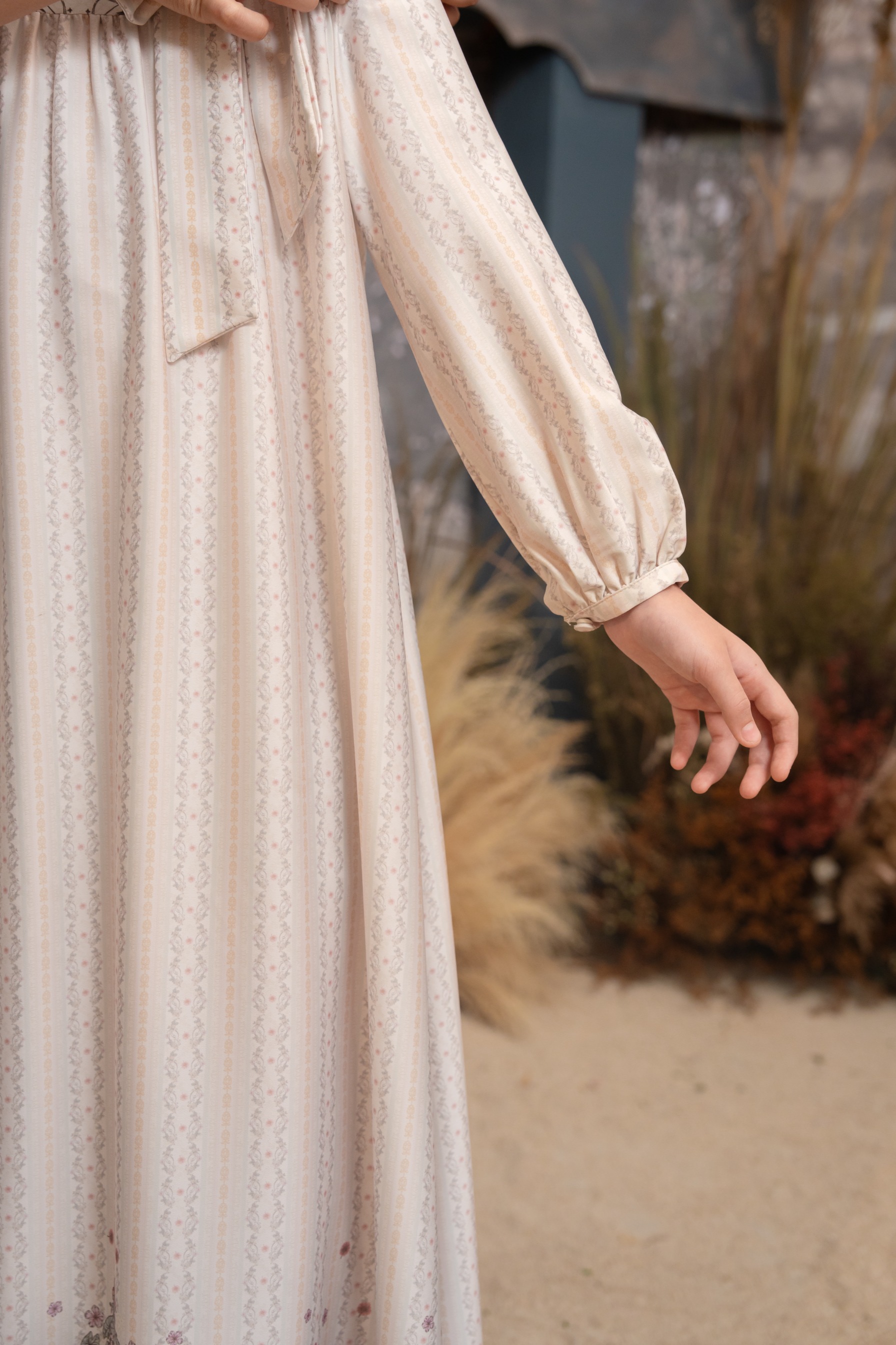 Meutia Dress Kids in Ivory Pearl