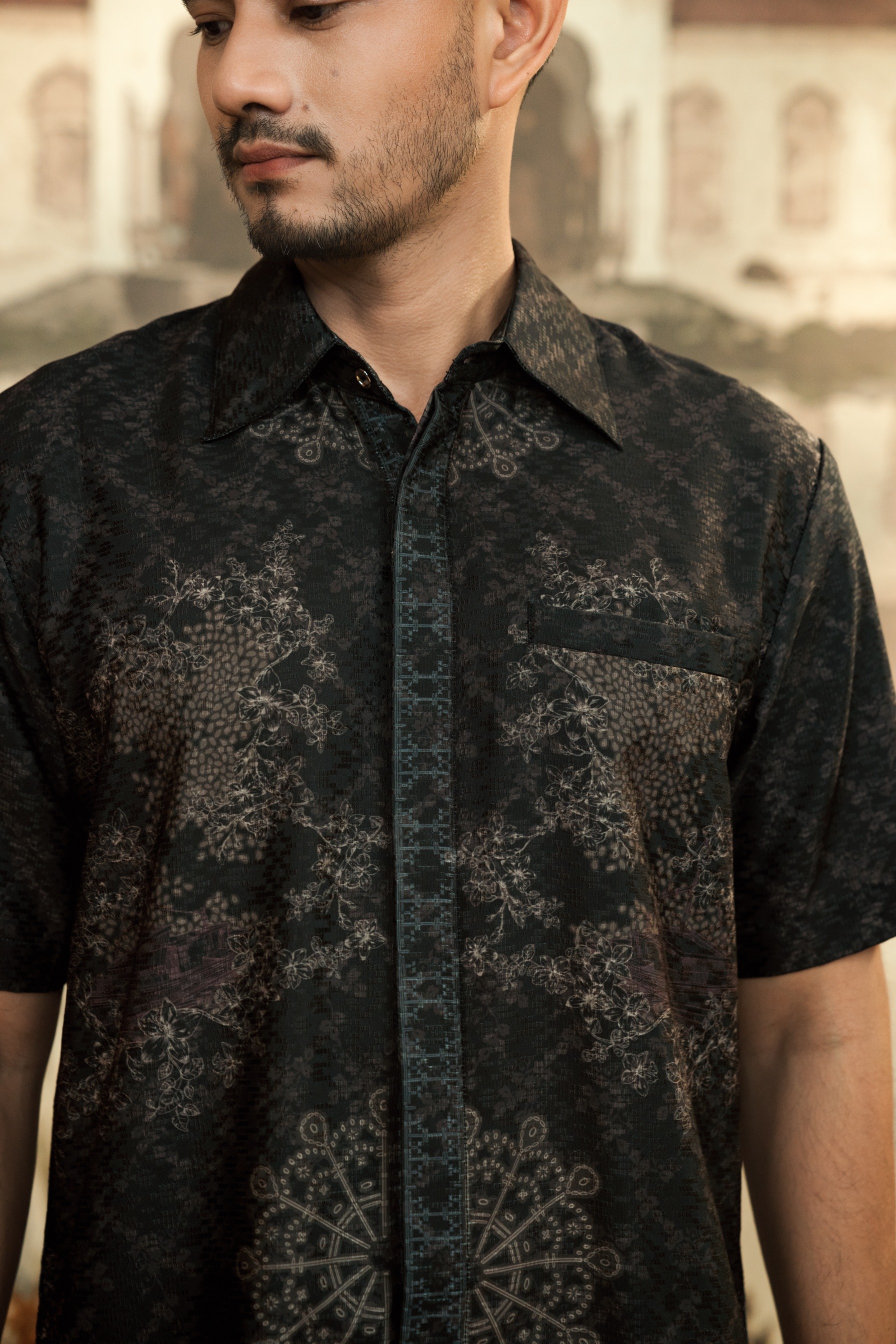 Meutia Shirt Men in Charcoal Black