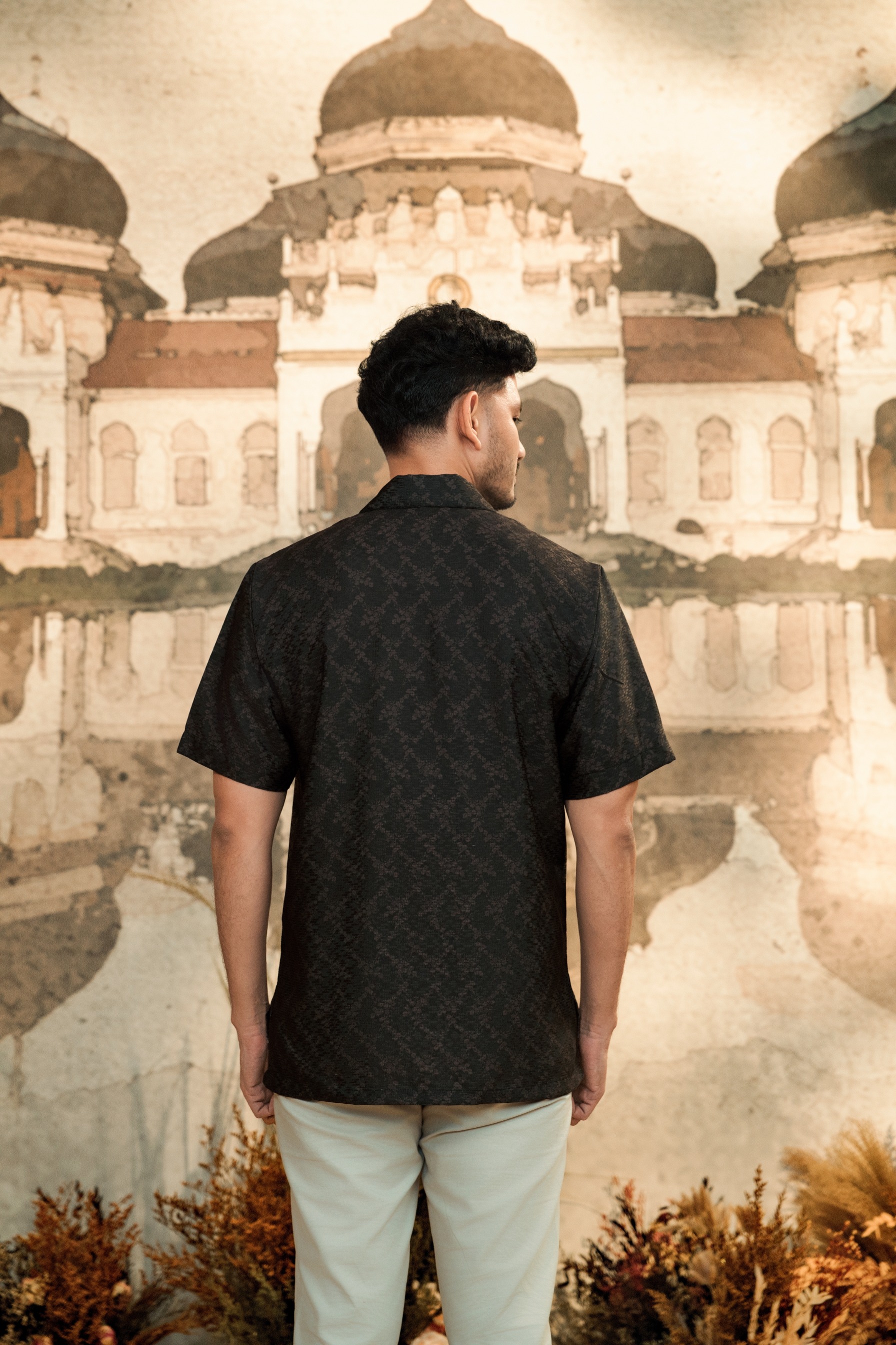 Meutia Shirt Men in Charcoal Black