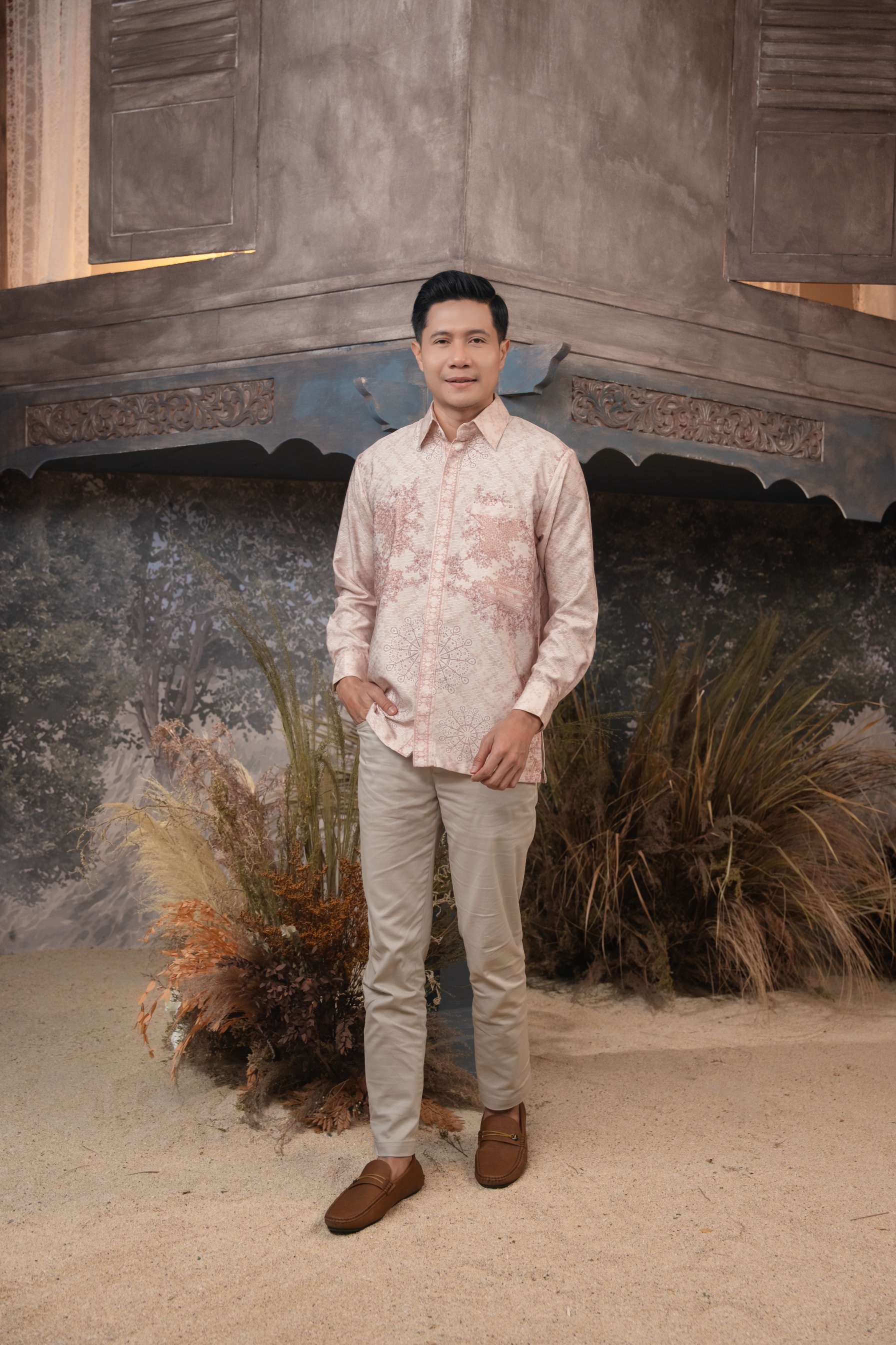 Meutia Shirt Men in Woodrose
