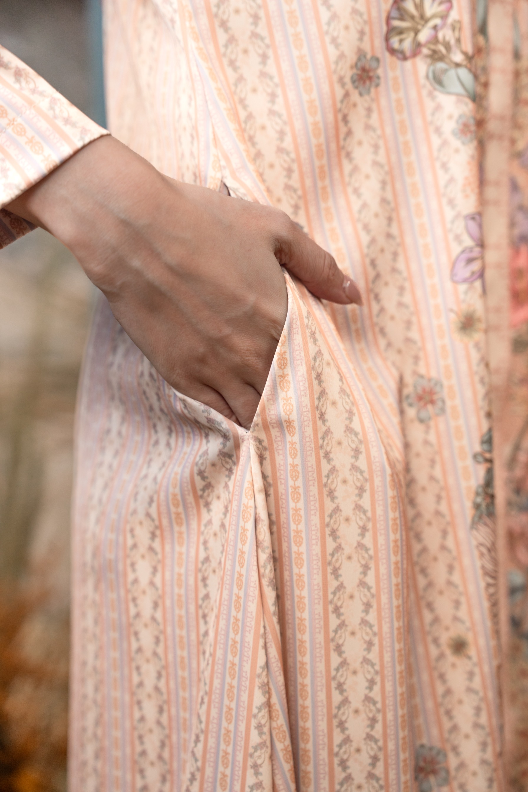 Meutia Dress in Woodrose