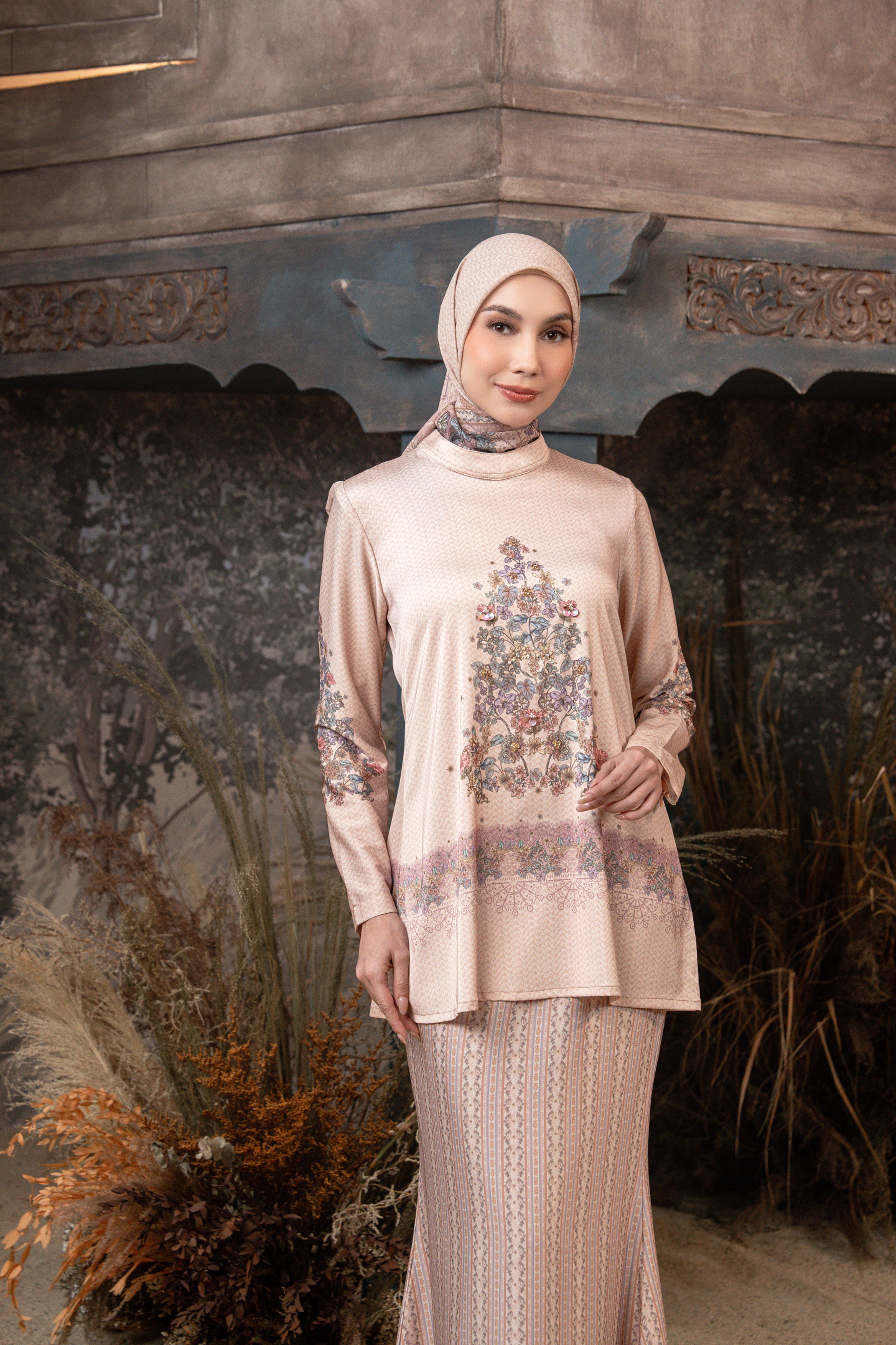 Meutia Kurung Woodrose