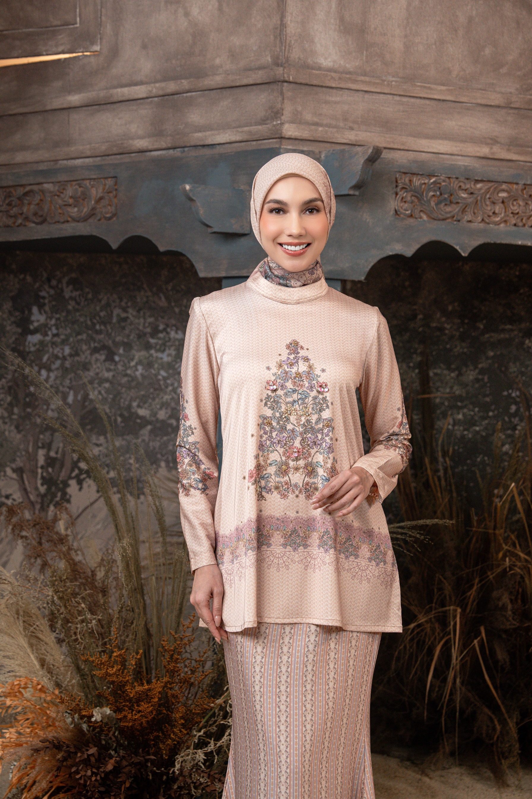 Meutia Kurung Woodrose
