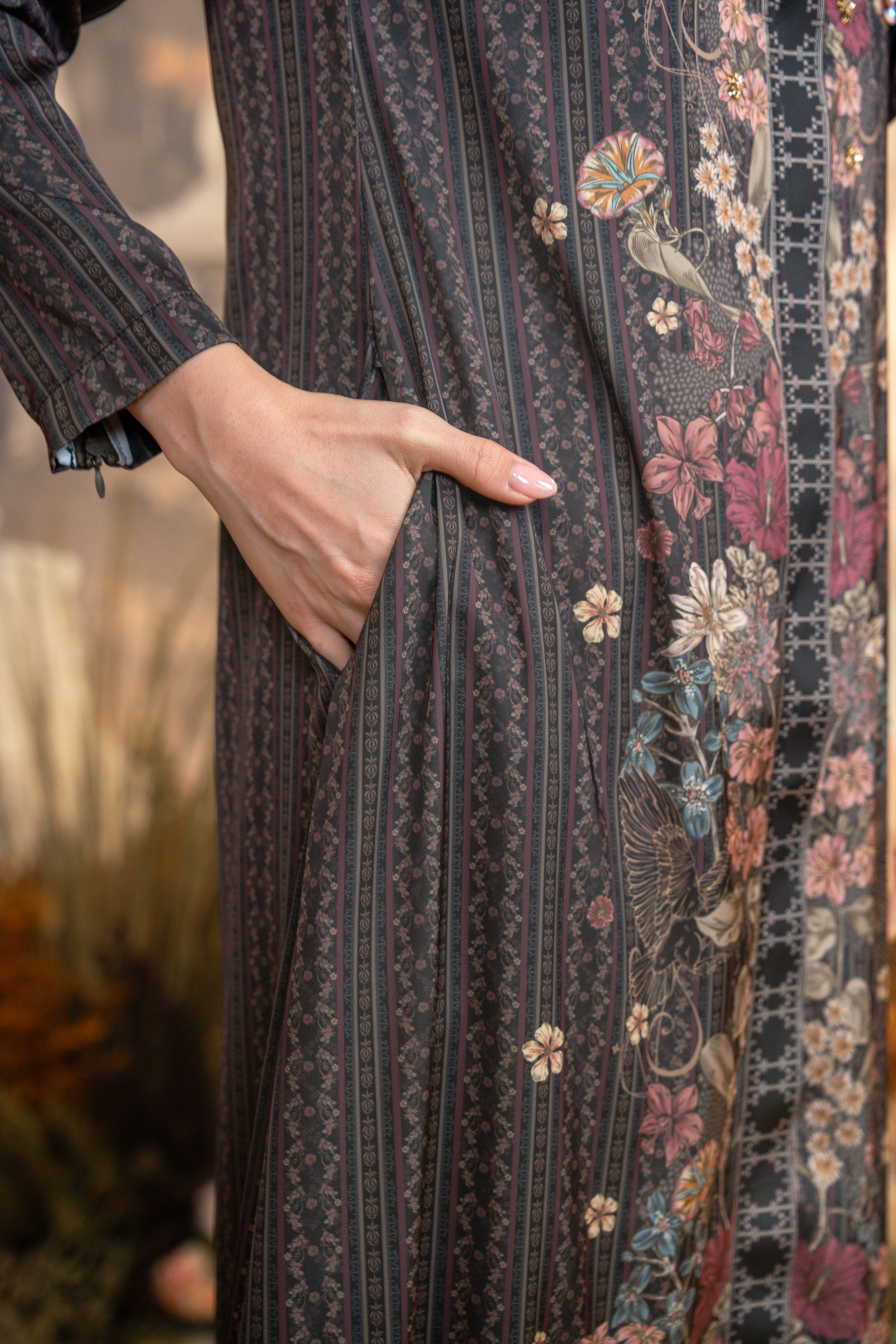 Meutia Dress in Charcoal Black