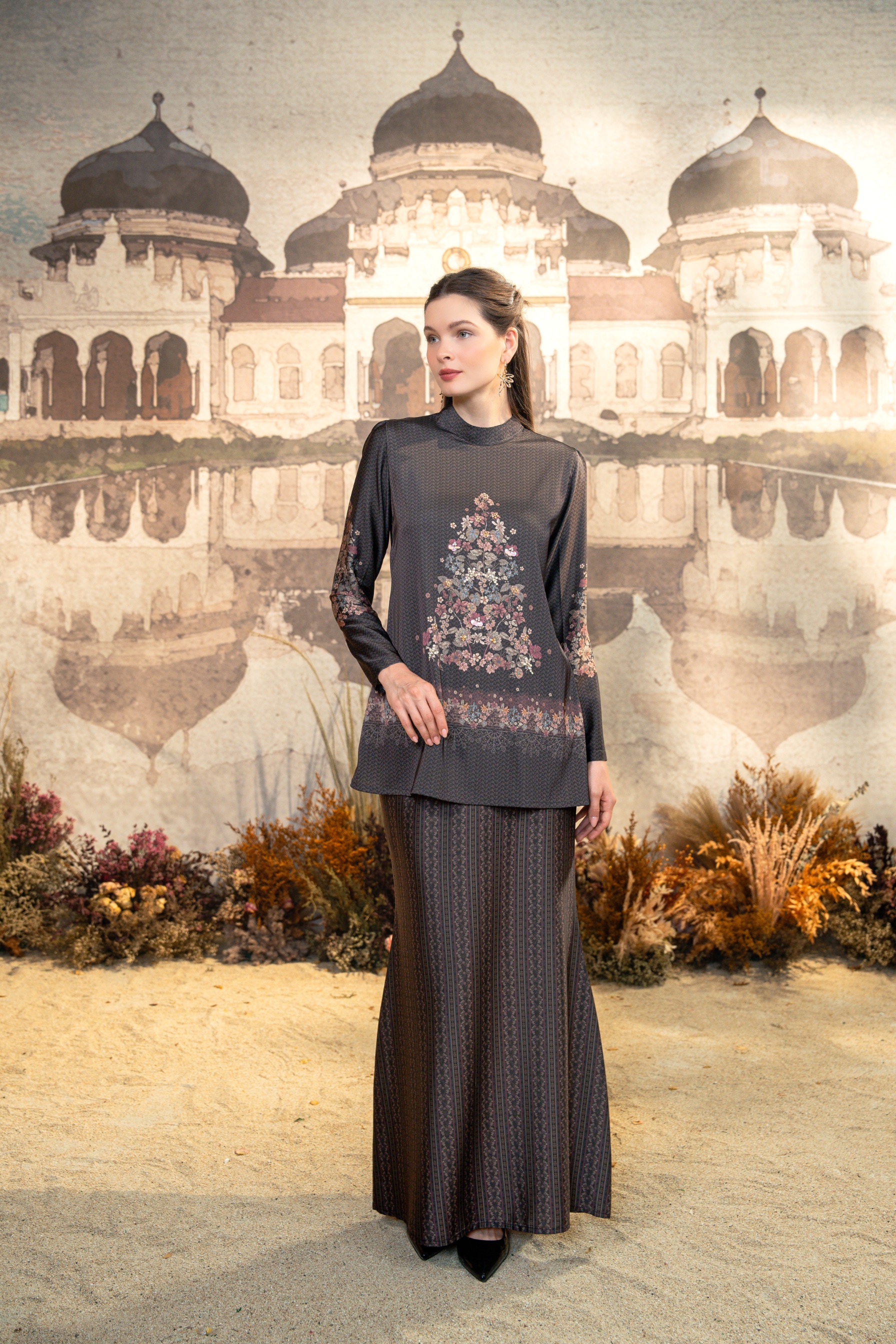 Meutia Kurung Charcoal Black