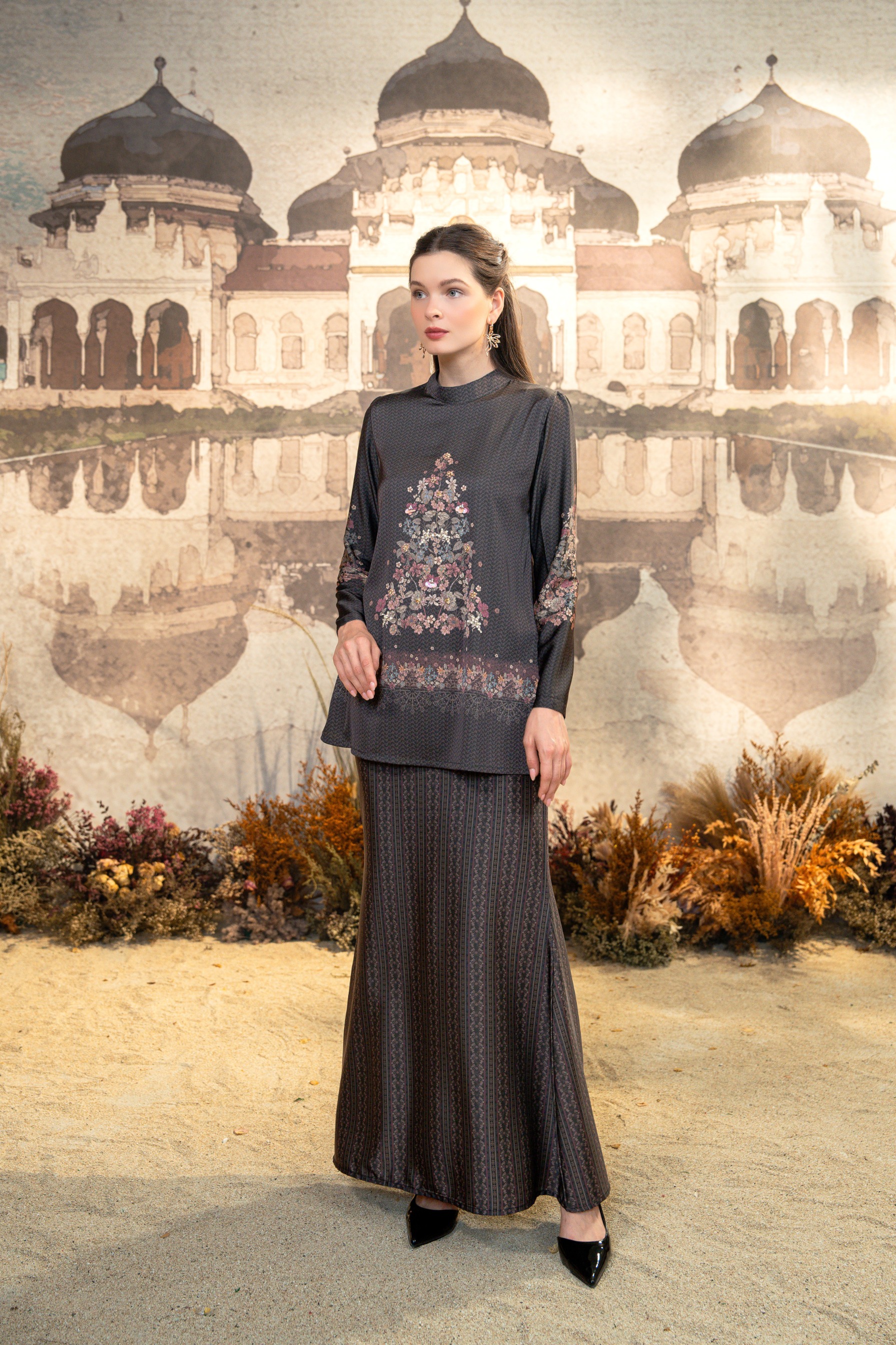 Meutia Kurung Charcoal Black