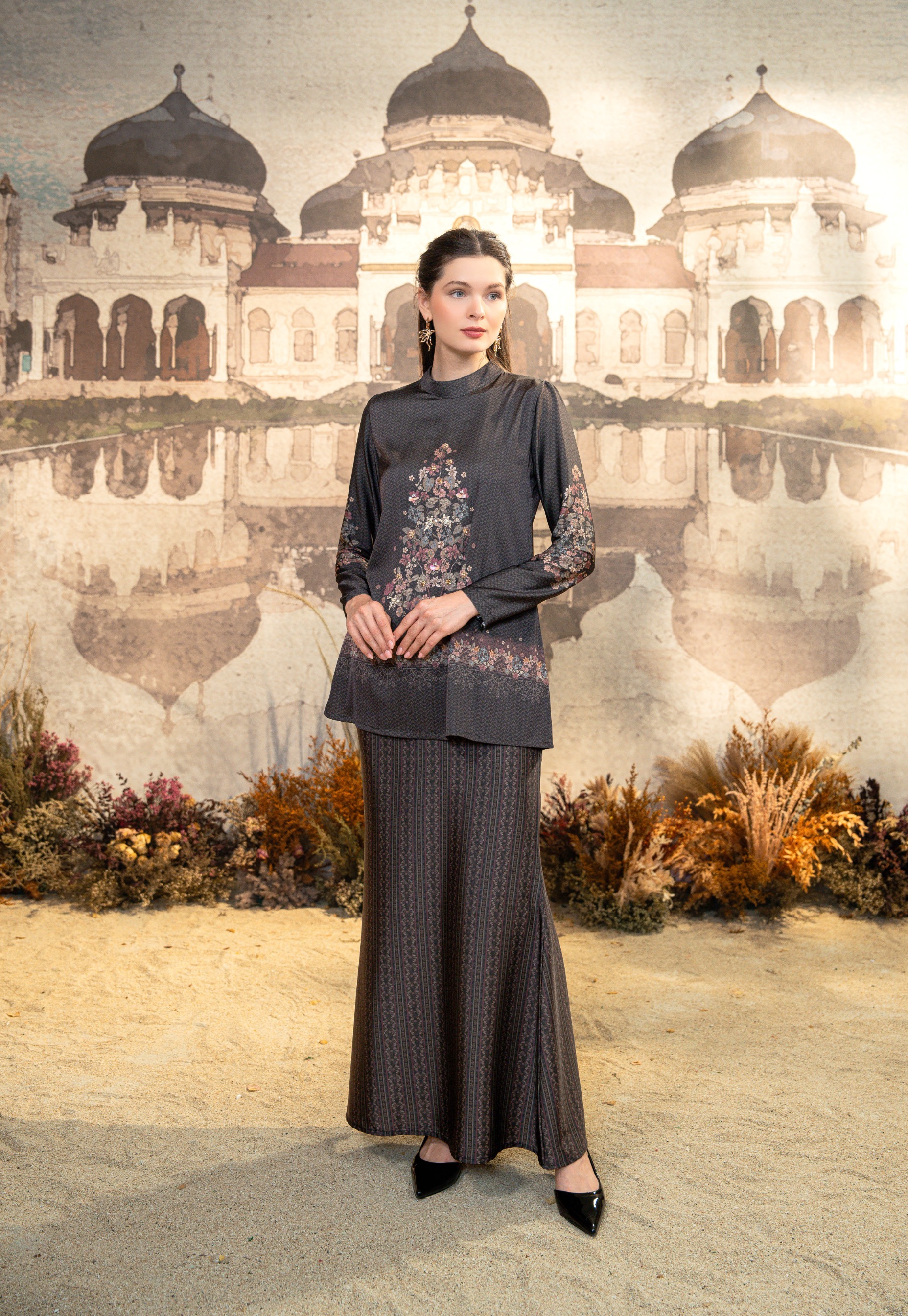 Meutia Kurung Charcoal Black