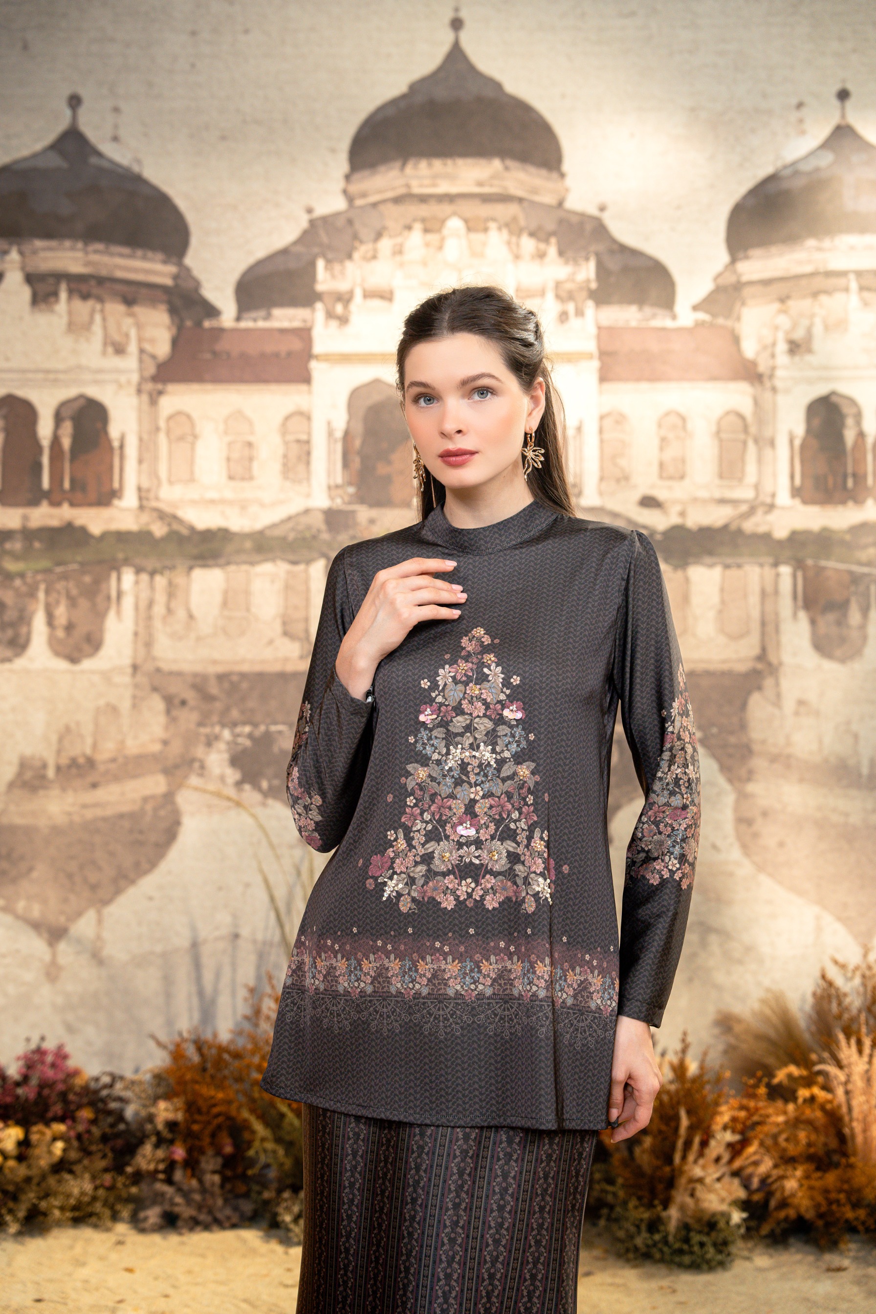 Meutia Kurung Charcoal Black
