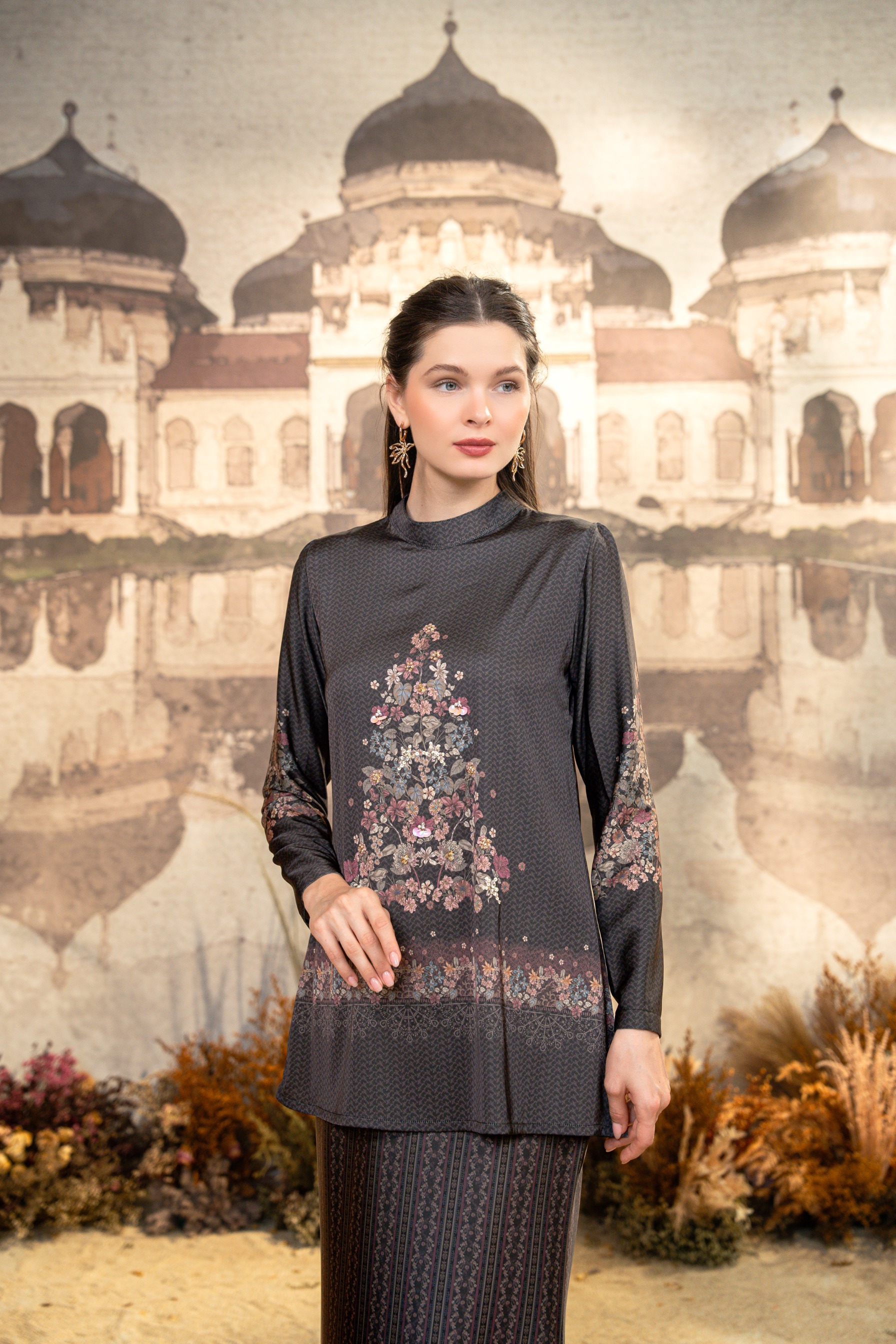 Meutia Kurung Charcoal Black