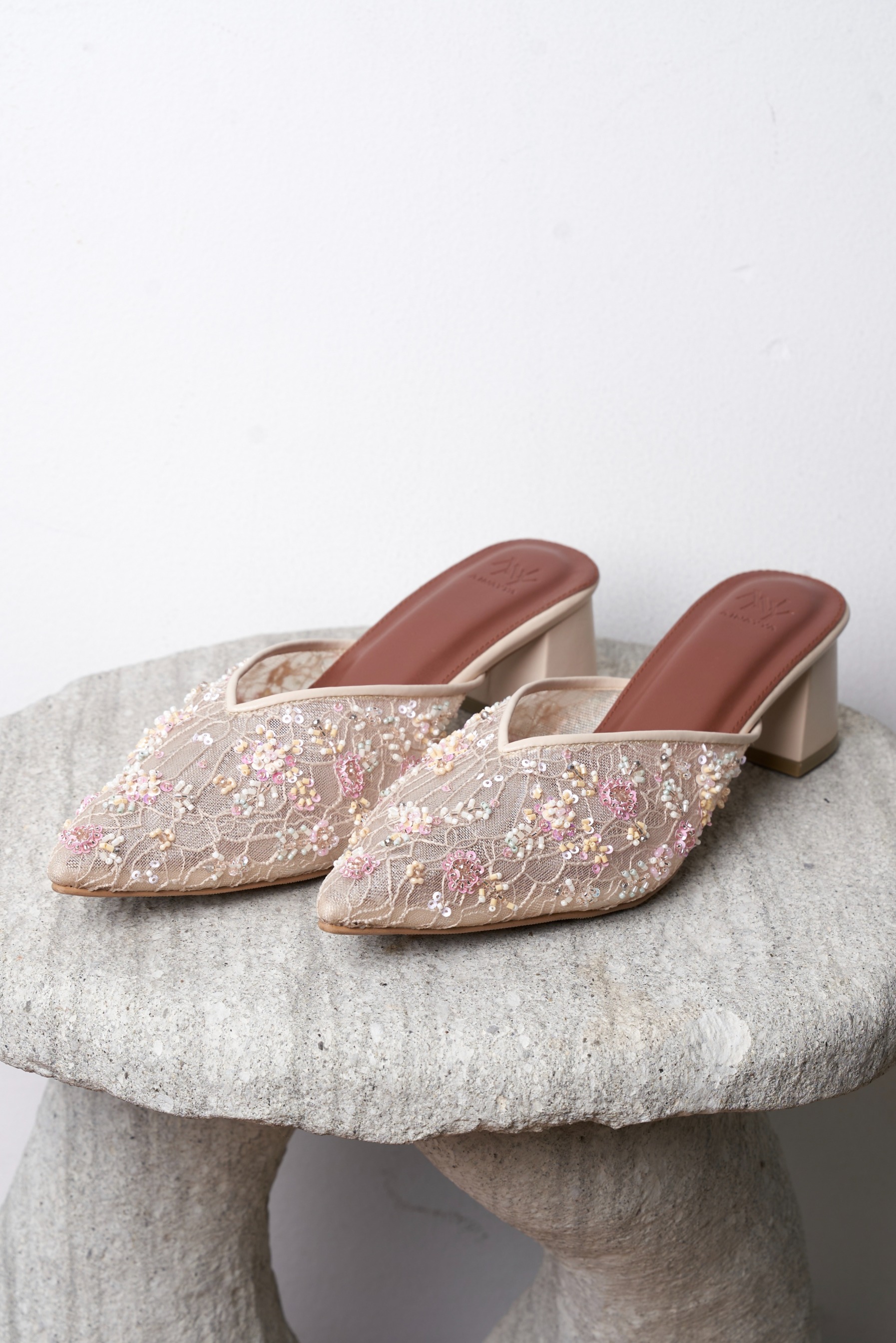 Viona Shoes in Cream