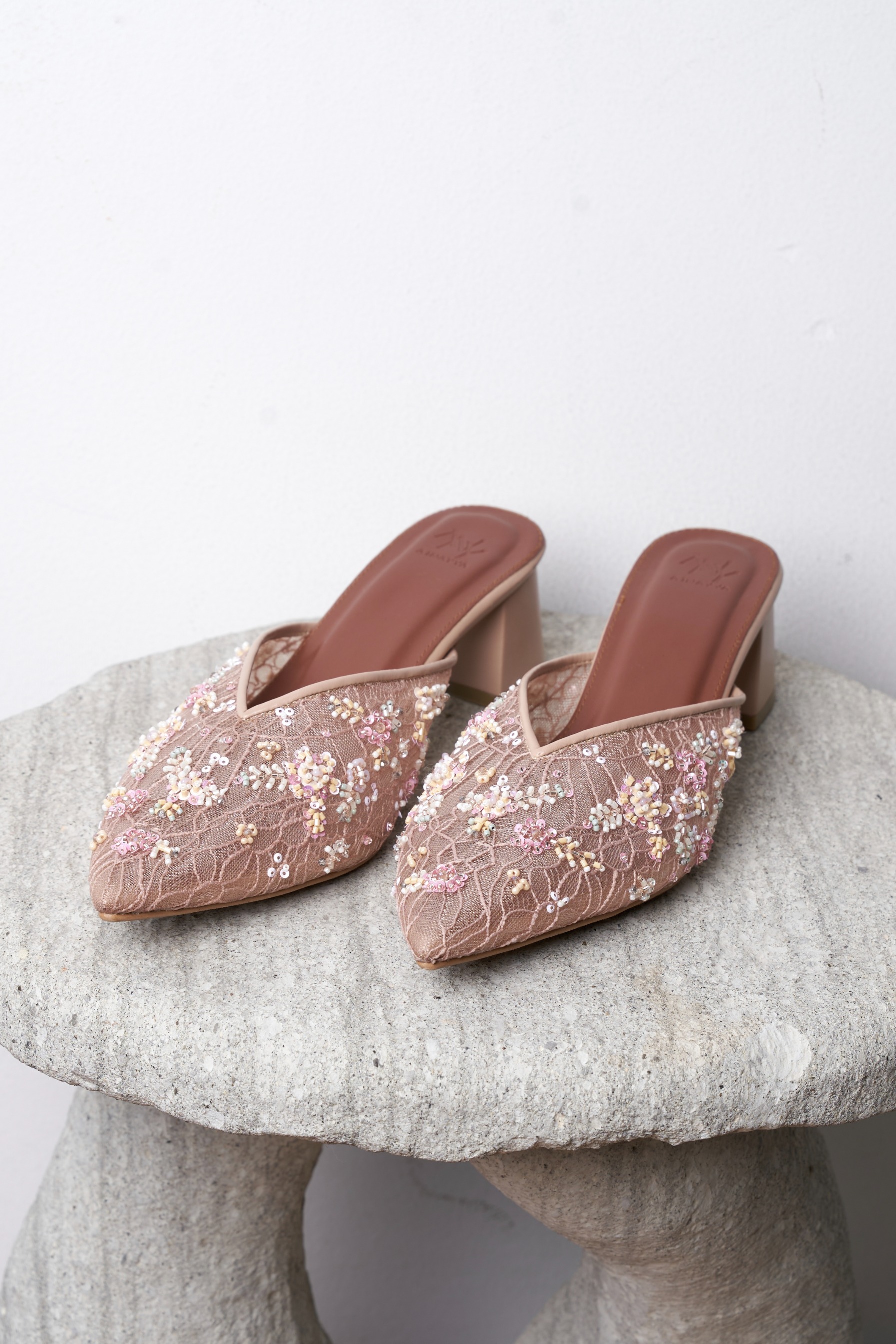 Viona Shoes in Rose