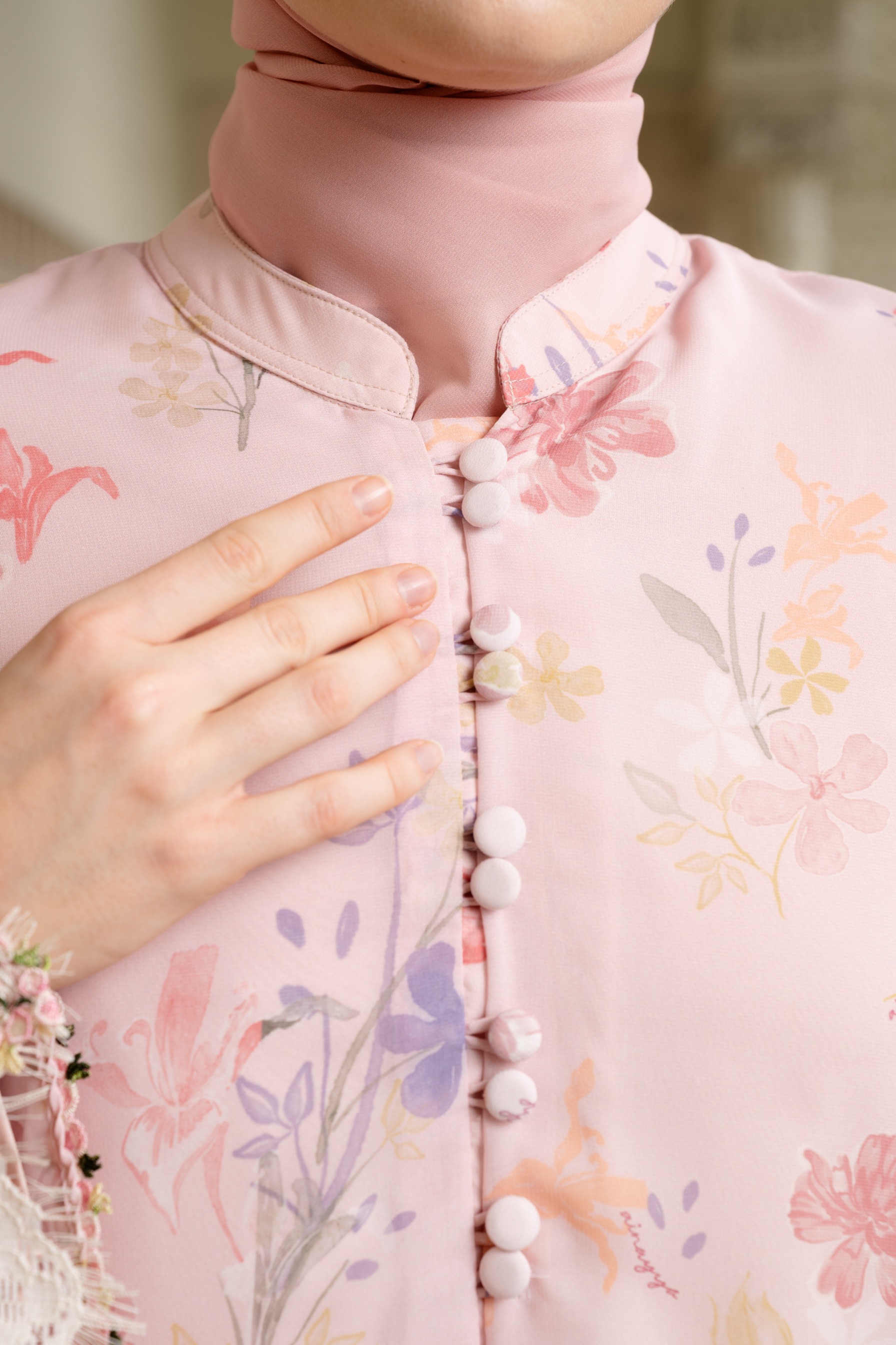 Zaleha Kurung in Lily