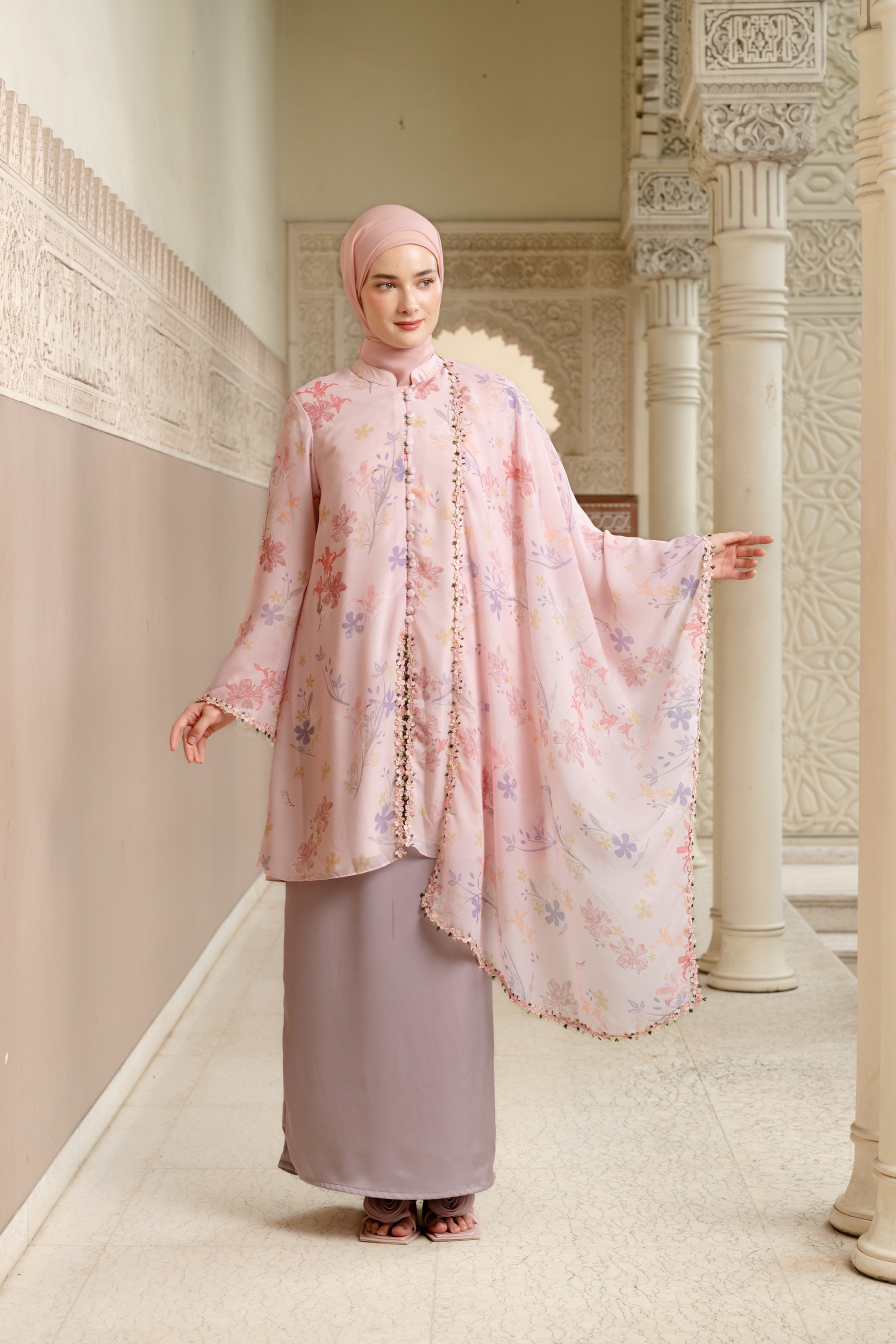Zaleha Kurung in Lily