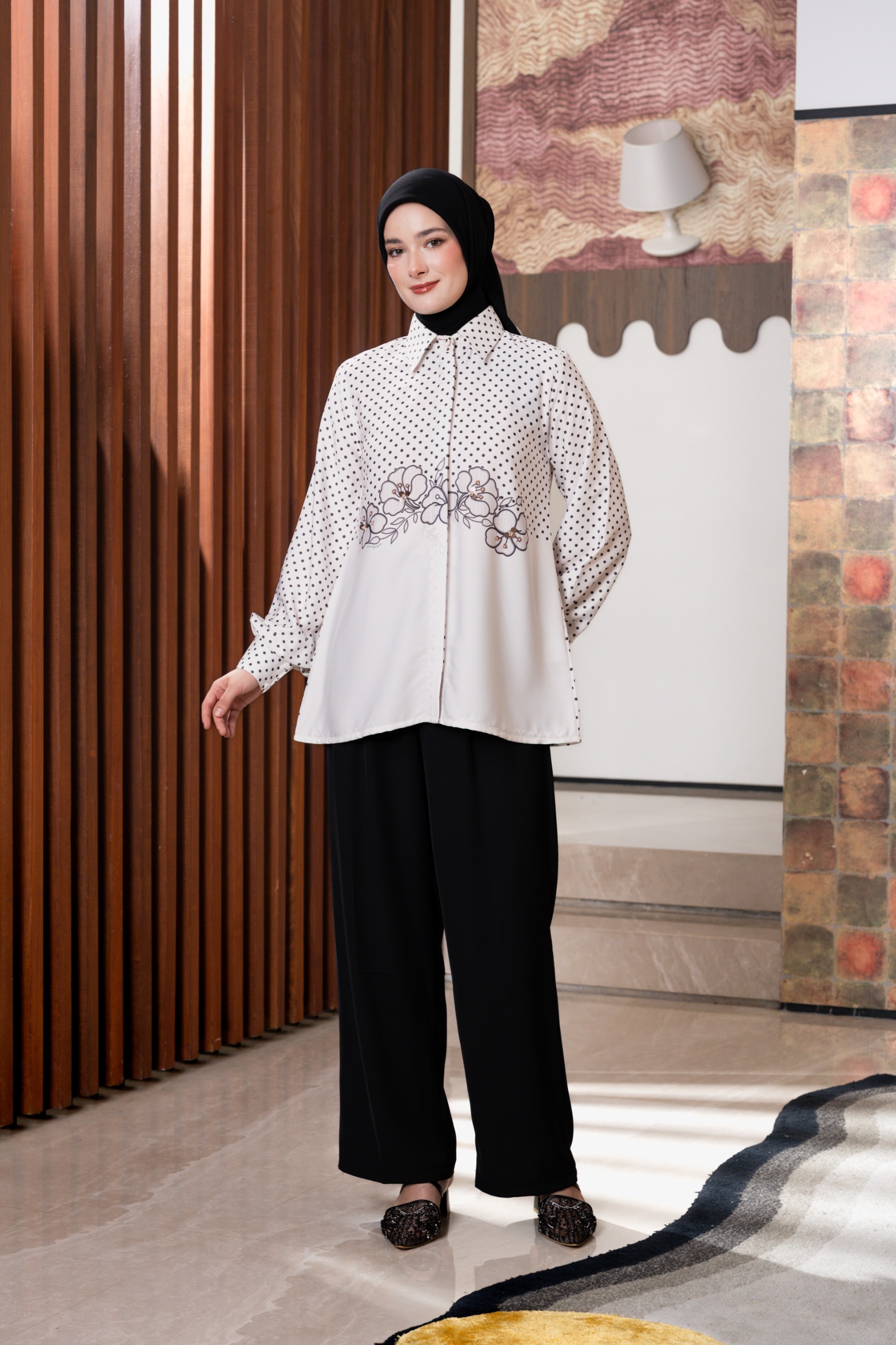 Alyssa Blouse in Black
